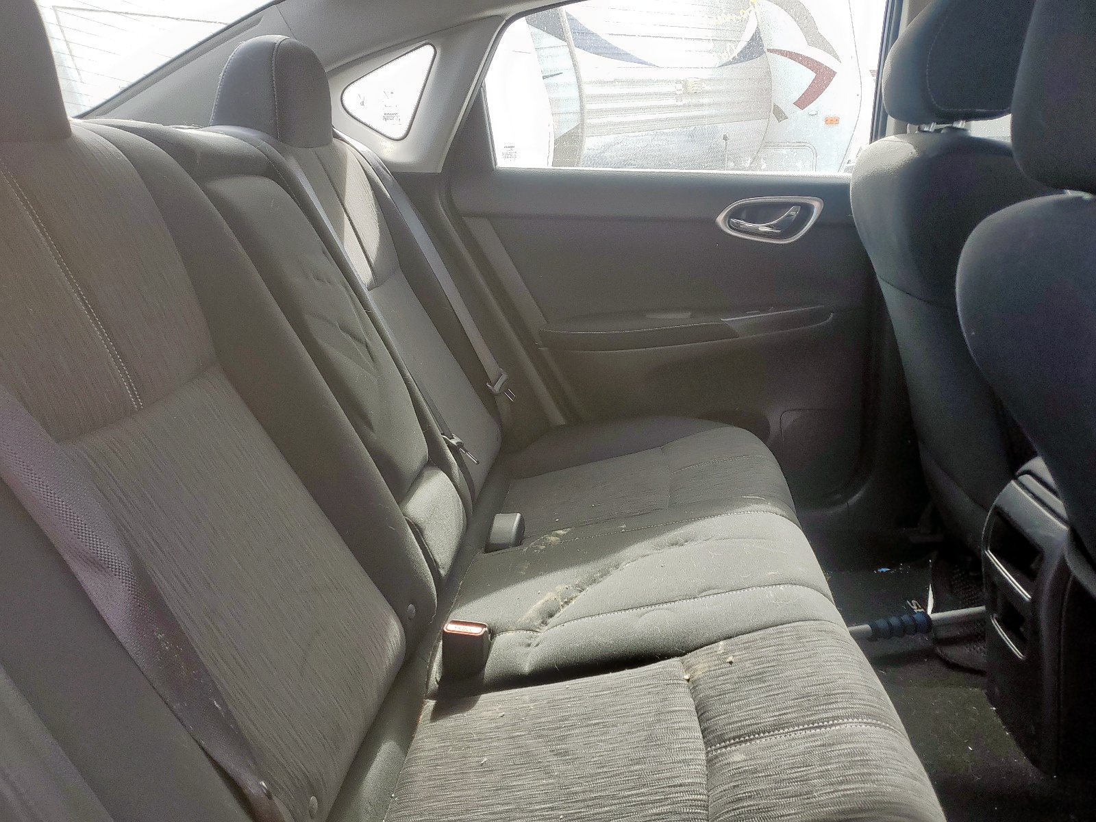 Photo 6 from auction – 2015 NISSAN SENTRA with VIN 3N1AB7AP0EL635347
