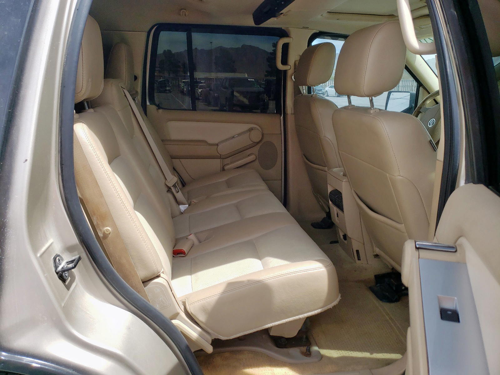 Photo 6 from auction – 2006 MERCURY MOUNTAINEE with VIN 4M2EU37E76UJ24887