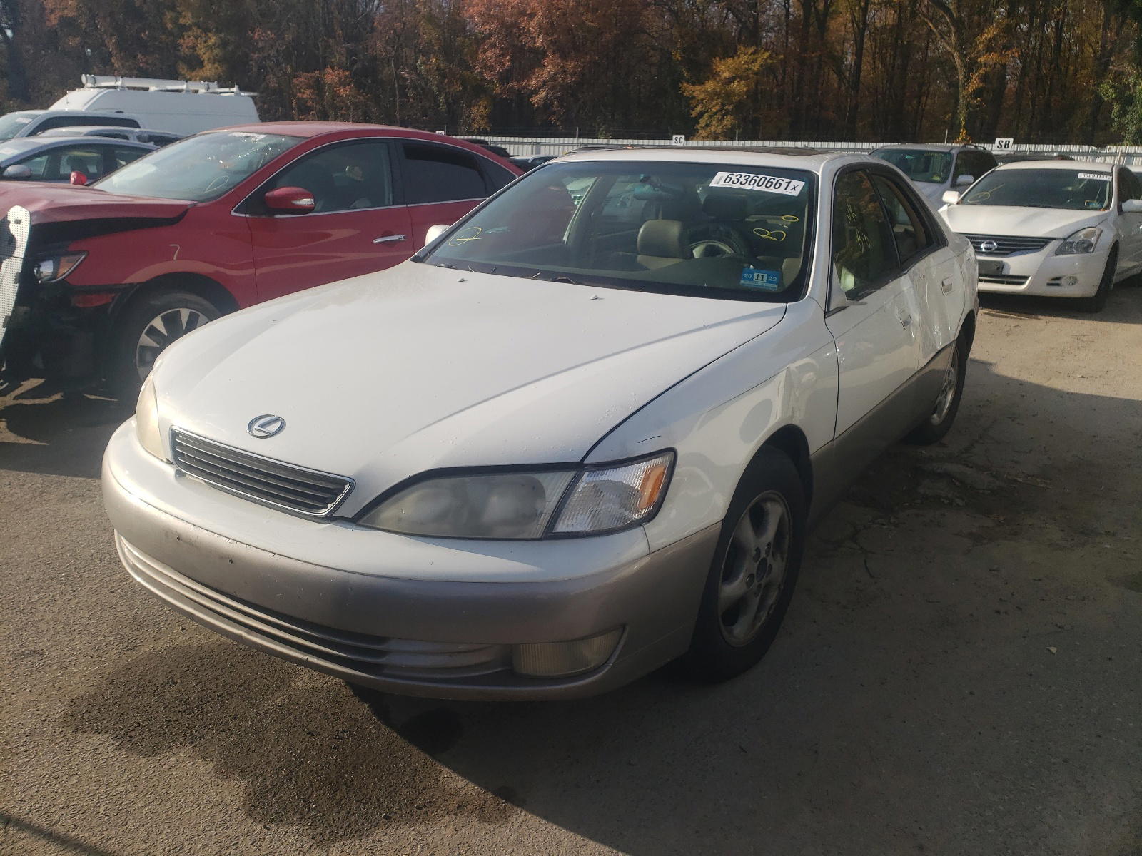 Photo 2 from auction – 1998 LEXUS ES 300 with VIN JT8BF28G1W5026976