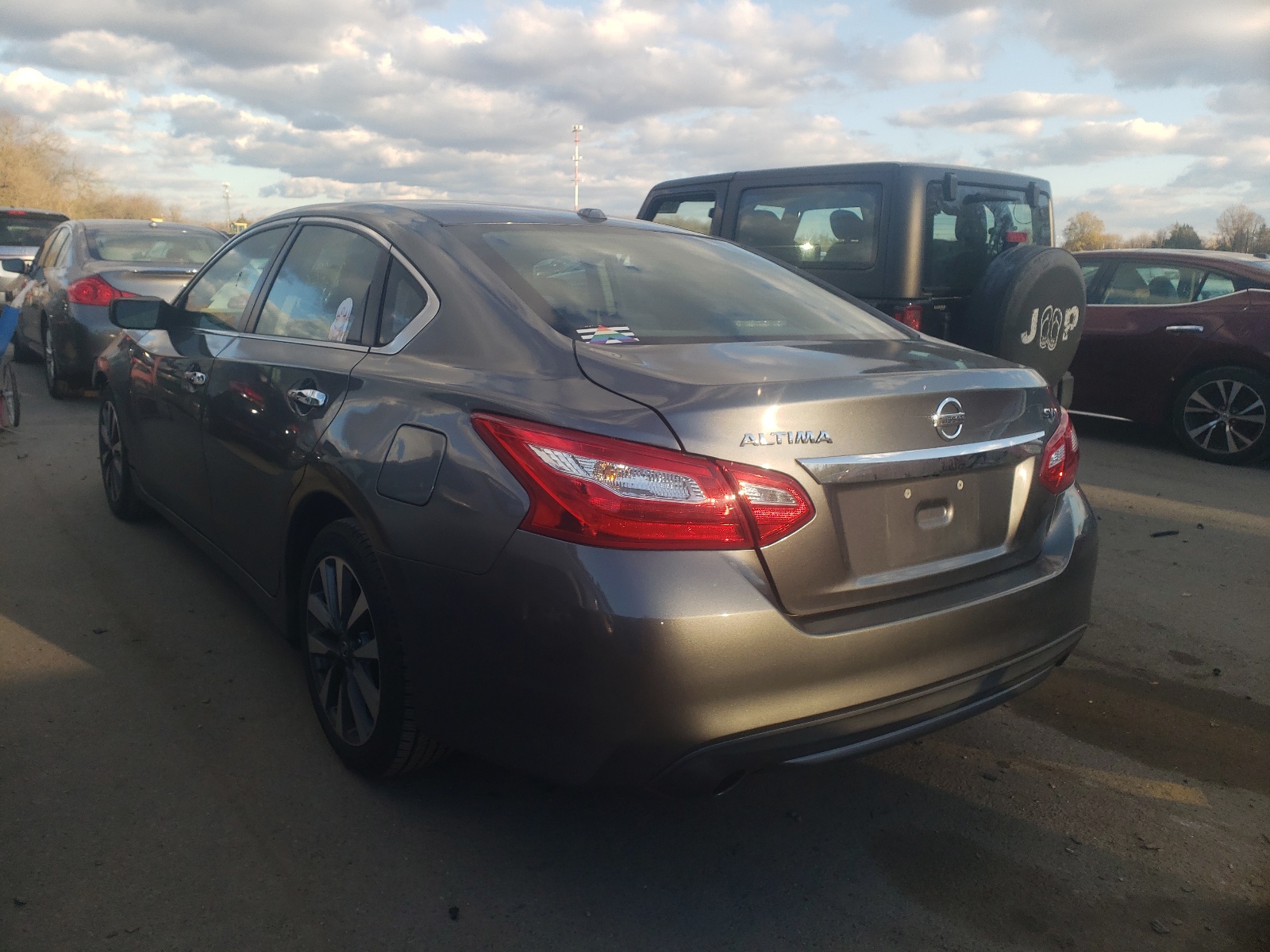 Photo 3 from auction – 2017 NISSAN ALTIMA 2.5 with VIN 1N4AL3AP4HC290266