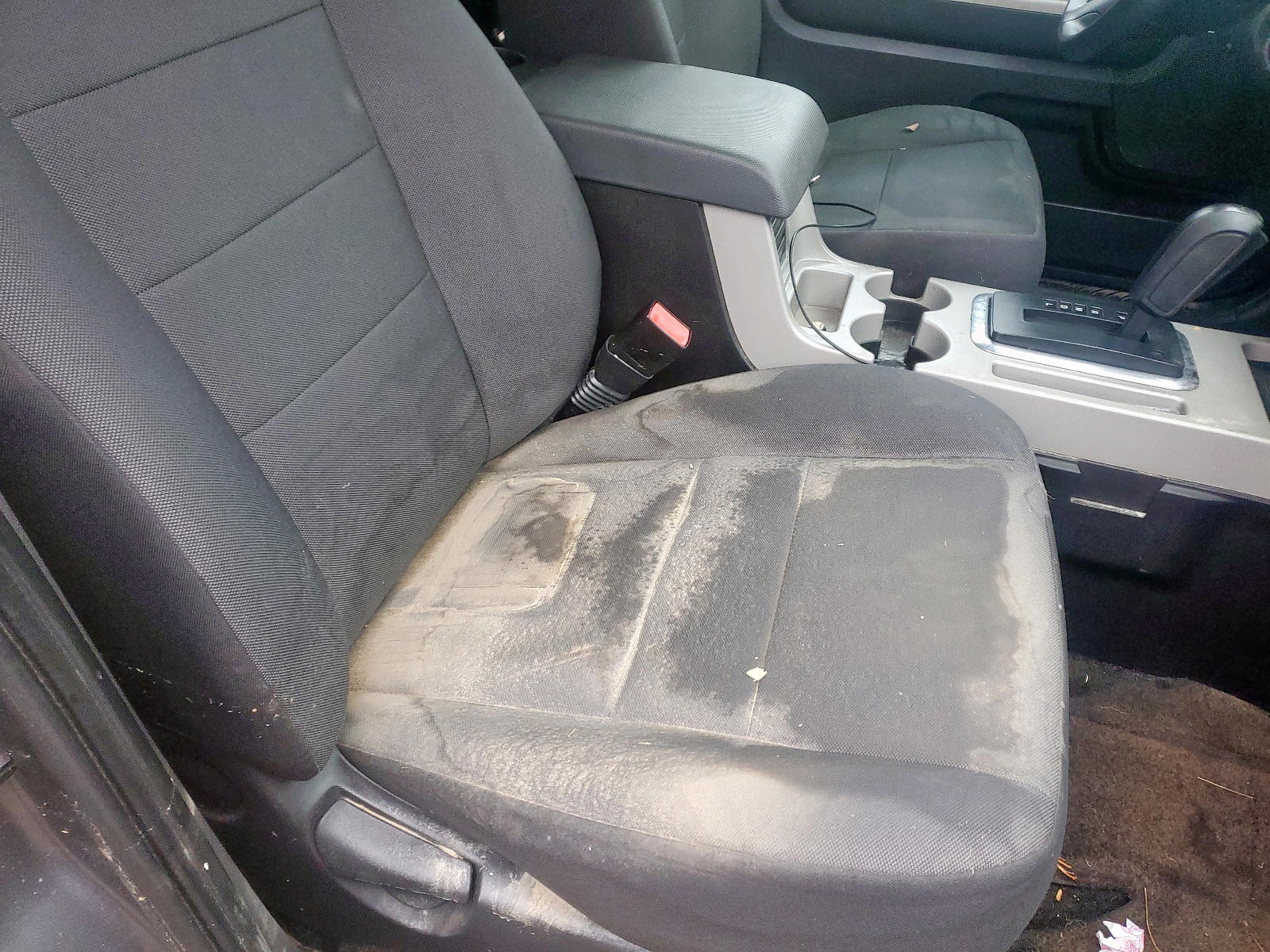 Photo 9 from auction – 2011 FORD ESCAPE XLT with VIN 1FMCU0DG4BKC00598