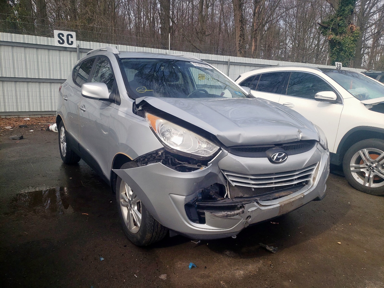 HYUNDAI TUCSON GLS 2011 with VIN KM8JU3AC8BU290675 - Photo from auction