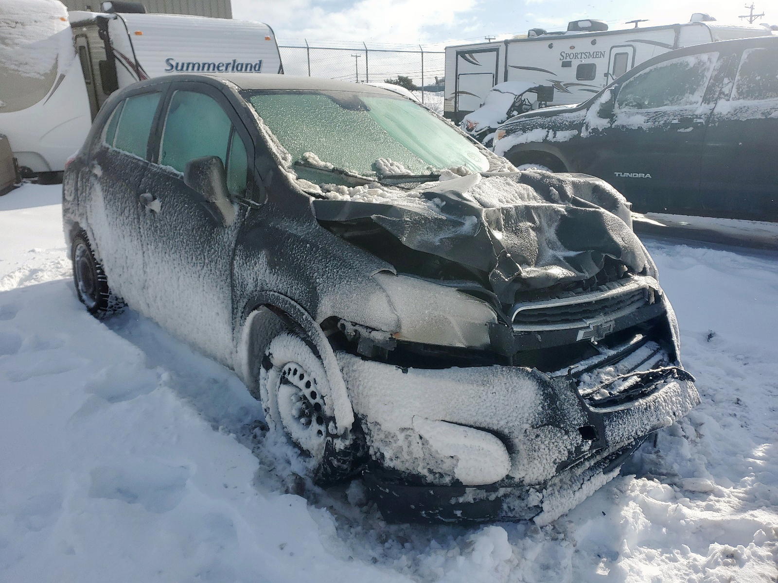CHEVROLET TRAX LS 2015 with VIN 3GNCJKSB4FL133089 - Photo from auction