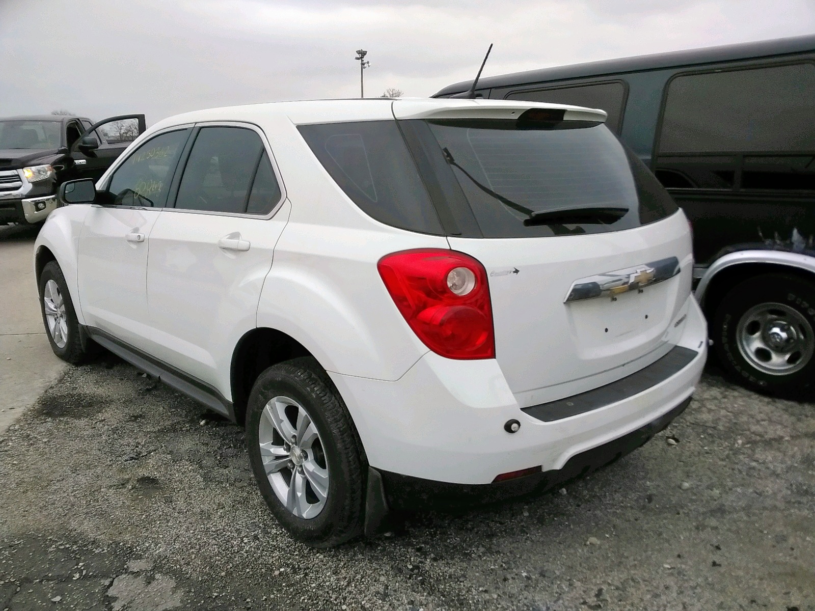Photo 3 from auction – 2014 CHEVROLET EQUINOX LS with VIN 1GNALAEK4EZ126562