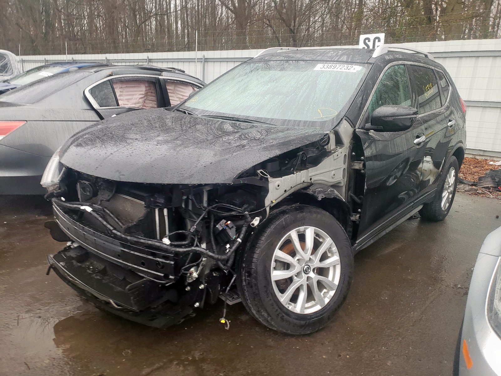 Photo 2 from auction – 2017 NISSAN ROGUE S with VIN KNMAT2MV6HP515505