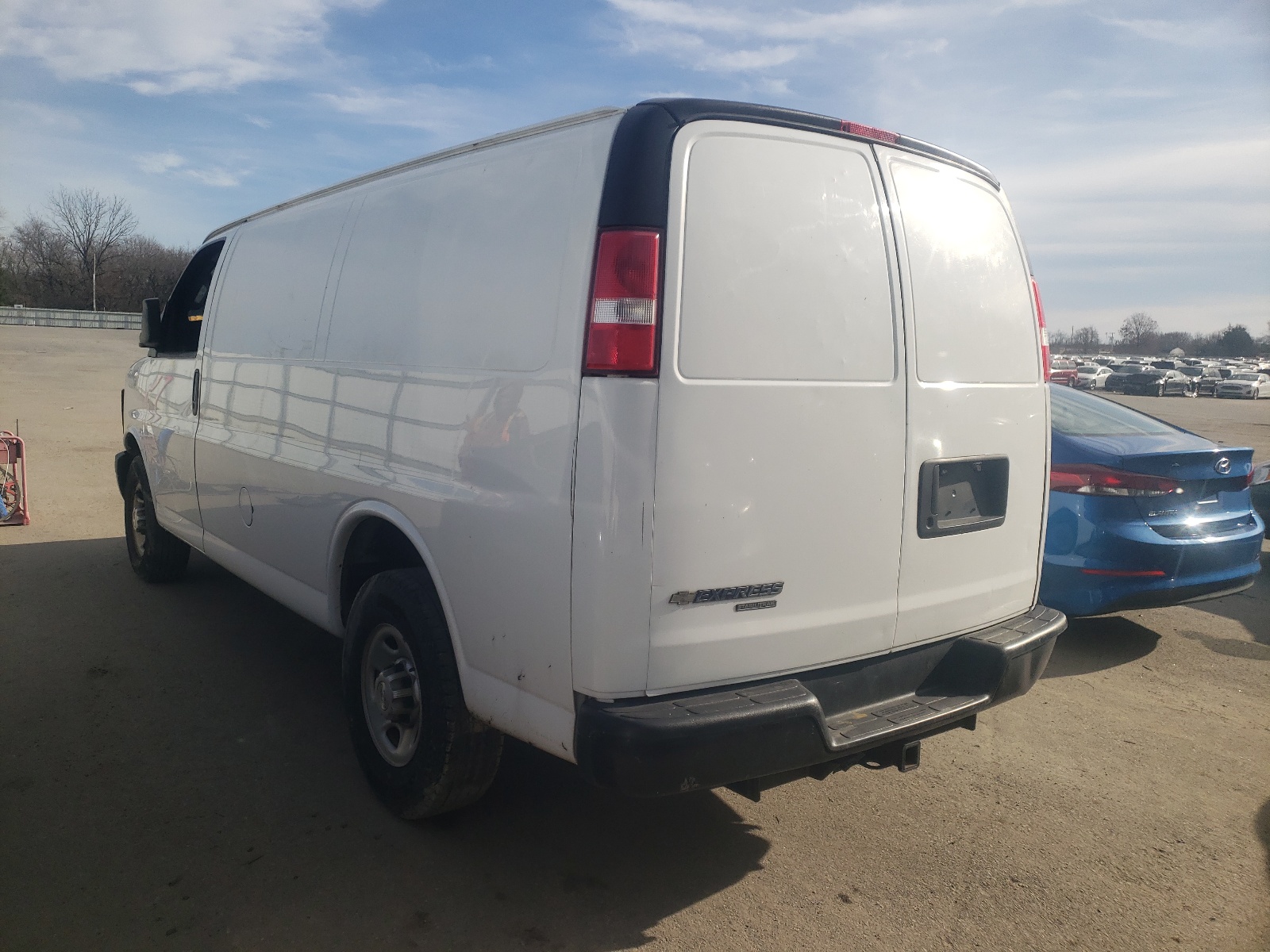 Photo 3 from auction – 2016 CHEVROLET EXPRESS G2 with VIN 1GCWGAFF1G1217181