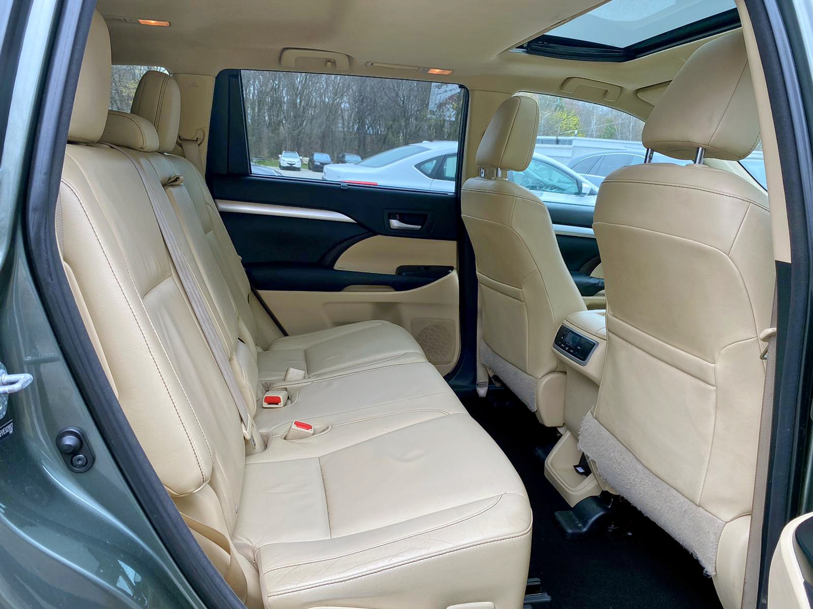 Zdjęcie 9 z aukcji – 2014 TOYOTA HIGHLANDER z VIN 5TDJKRFH1ES028927