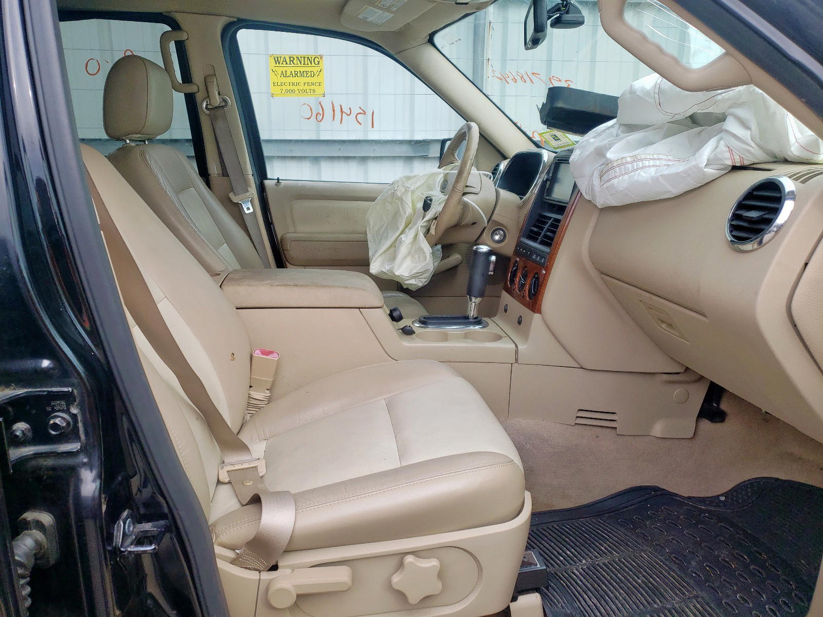 Photo 5 from auction – 2006 FORD EXPLORER E with VIN 1FMEU74E16UB39771