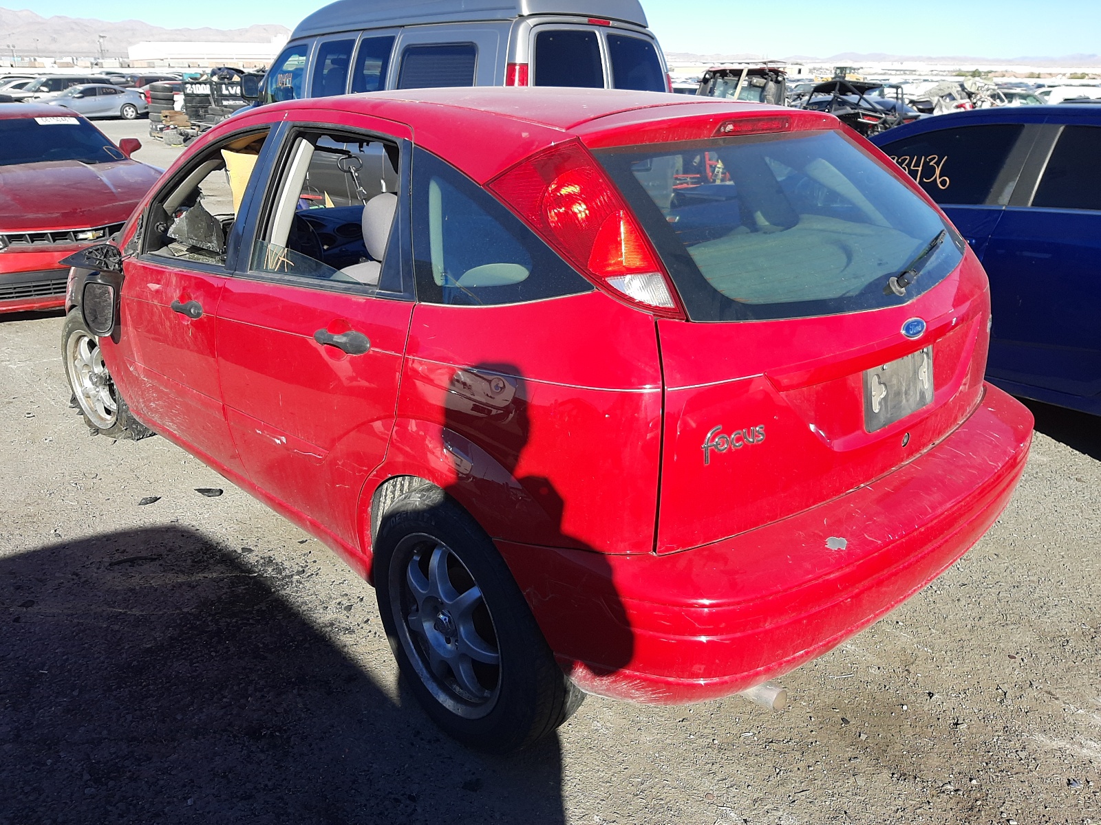 Photo 3 from auction – 2004 FORD FOCUS ZX5 with VIN 3FAFP37324R124385