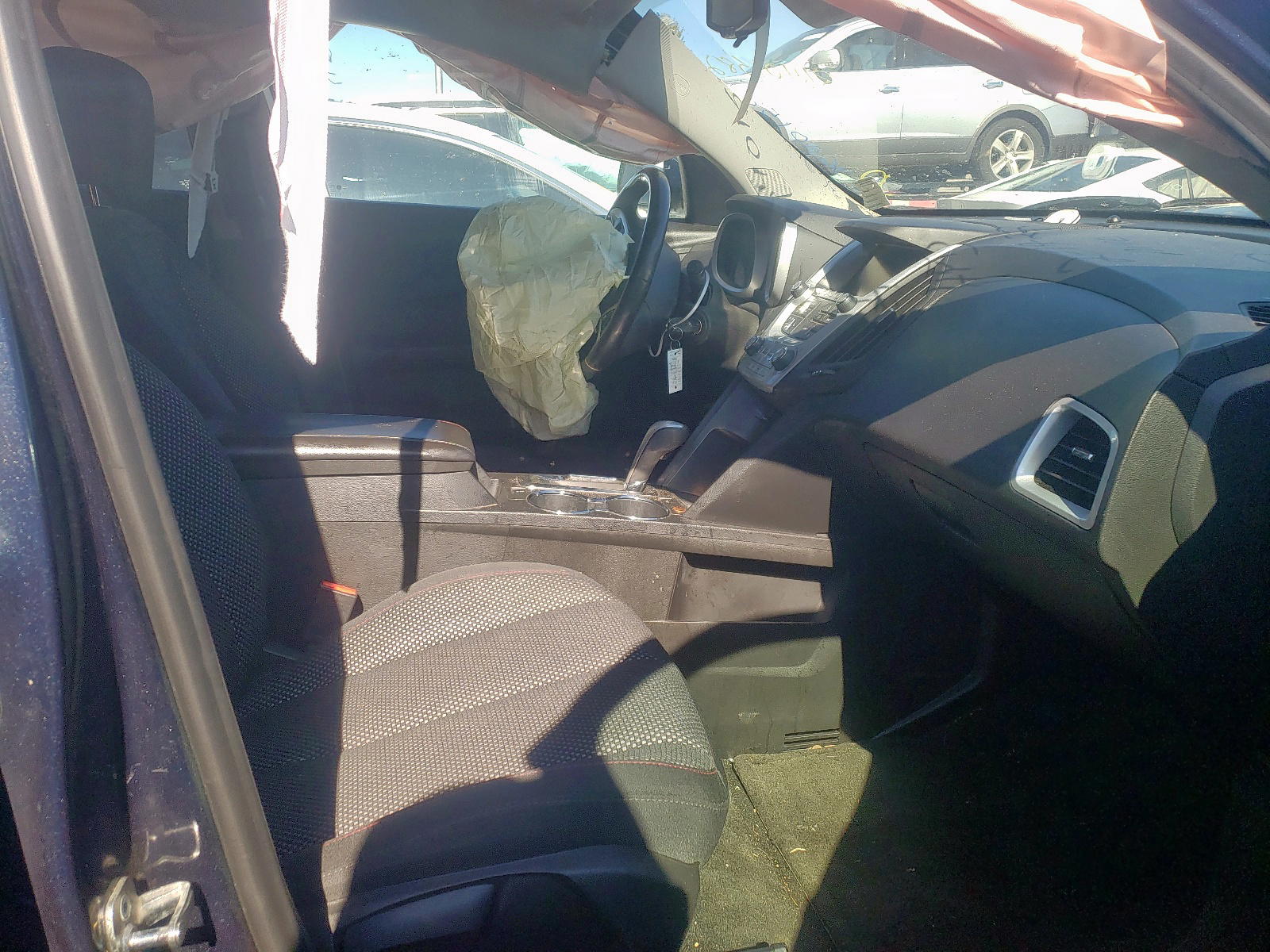 Photo 5 from auction – 2015 CHEVROLET EQUINOX LT with VIN 2GNFLFEK8F6205961