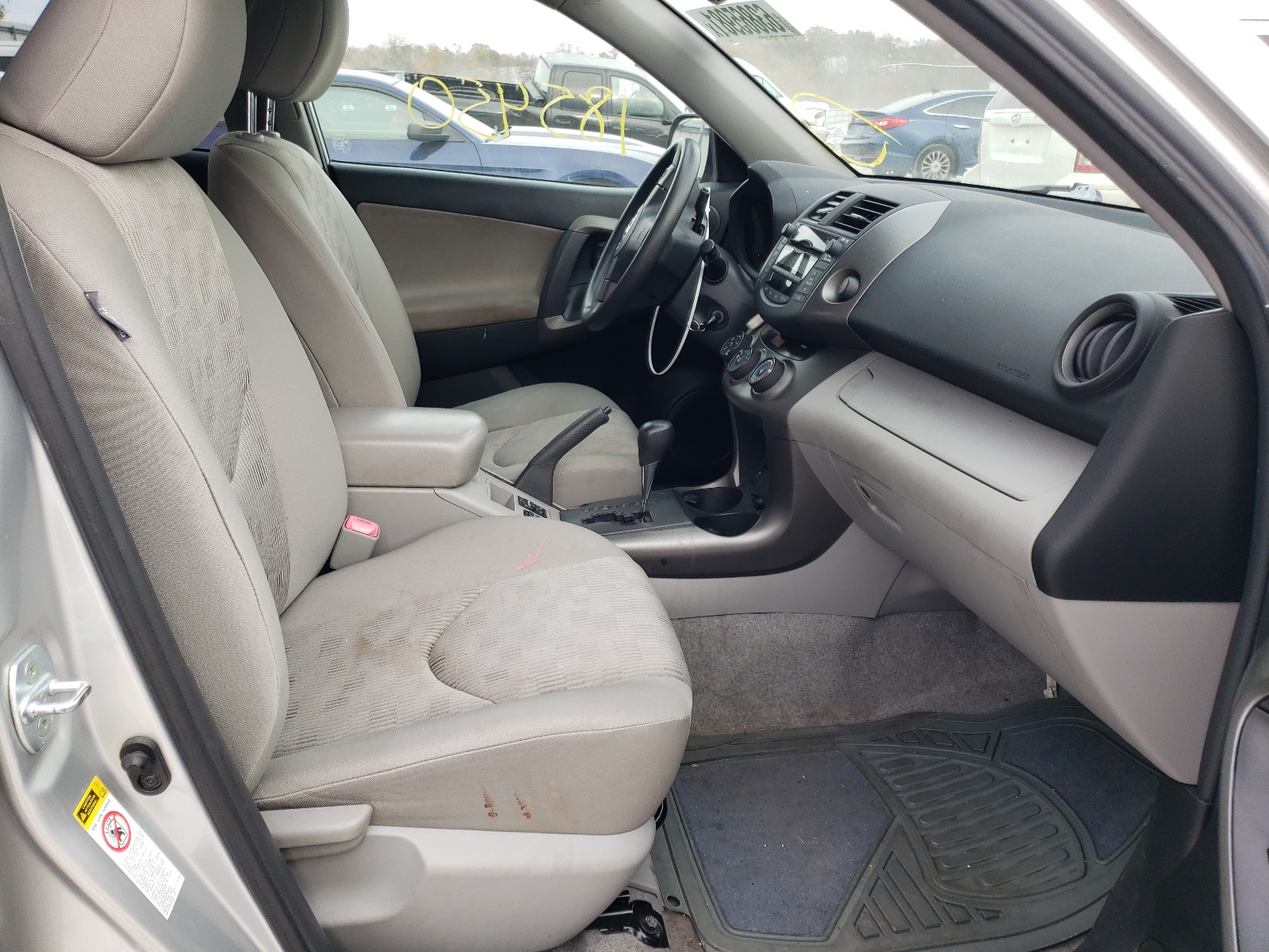 Photo 5 from auction – 2010 TOYOTA RAV 4 with VIN JTMBF4DV5A5018762