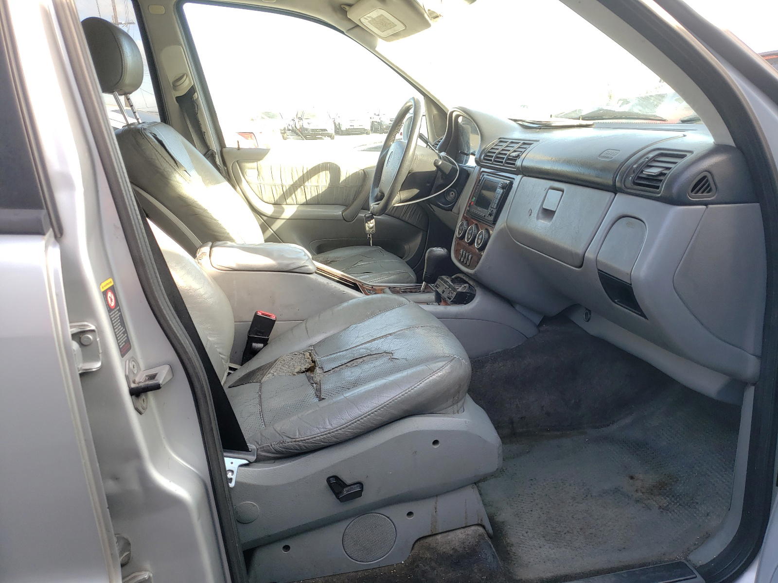 Photo 5 from auction – 2002 MERCEDES-BENZ ML-CLASS with VIN 4JGAB54E82A360501