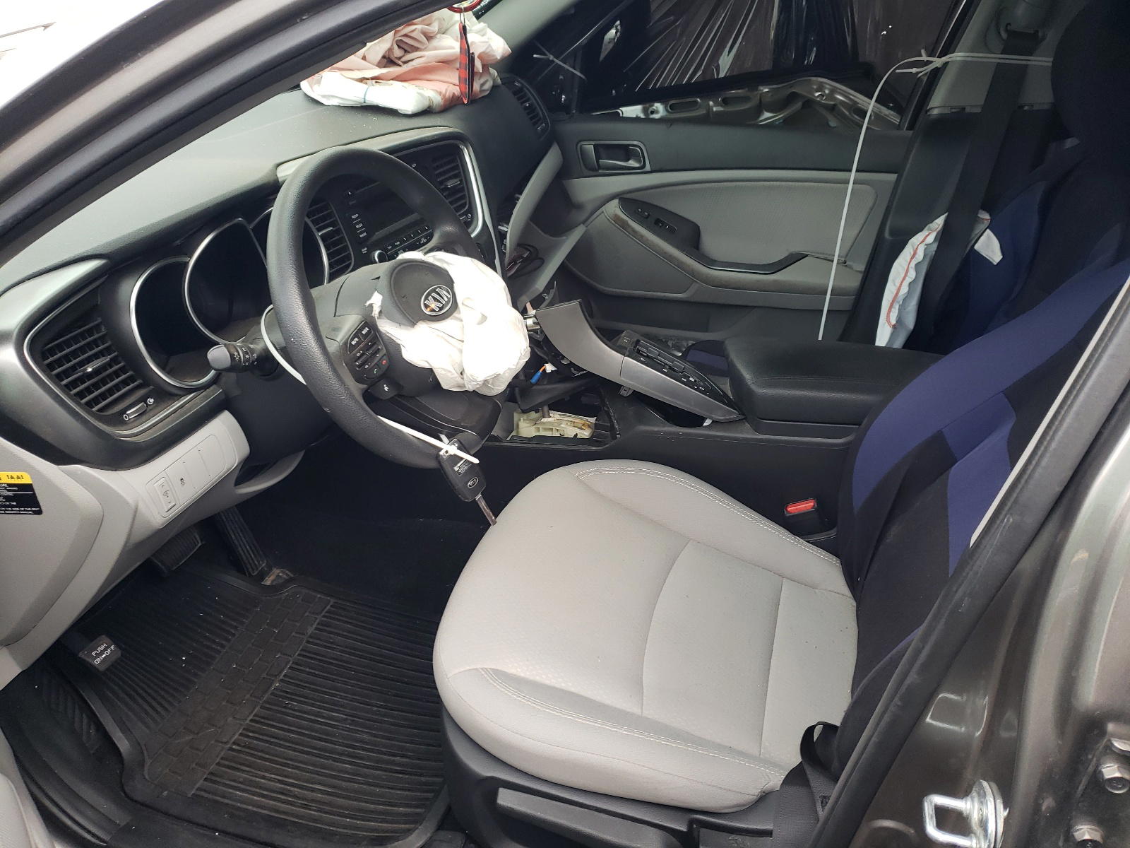 Photo 5 from auction – 2015 KIA OPTIMA with VIN 5XXGM4A72FG372047