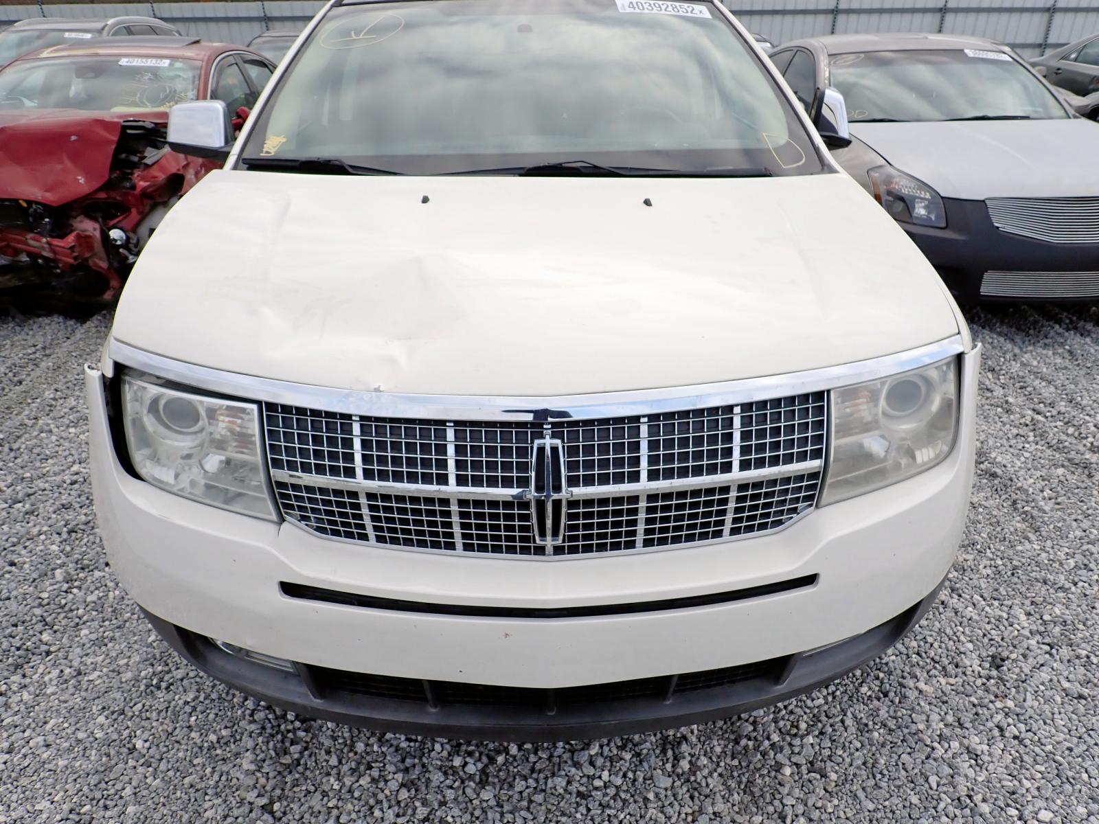 Photo 7 from auction – 2008 LINCOLN MKX with VIN 2LMDU88C18BJ38899
