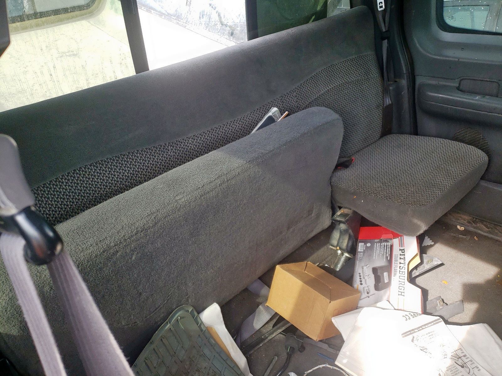 Photo 6 from auction – 2000 FORD F150 with VIN 1FTRX18LXYNA91610