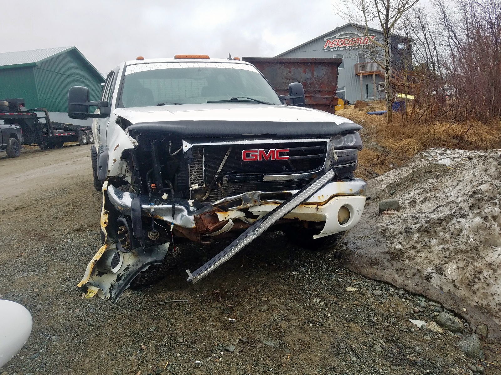 Photo 9 from auction – 2006 GMC NEW SIERRA with VIN 1GTJK33D56F198966