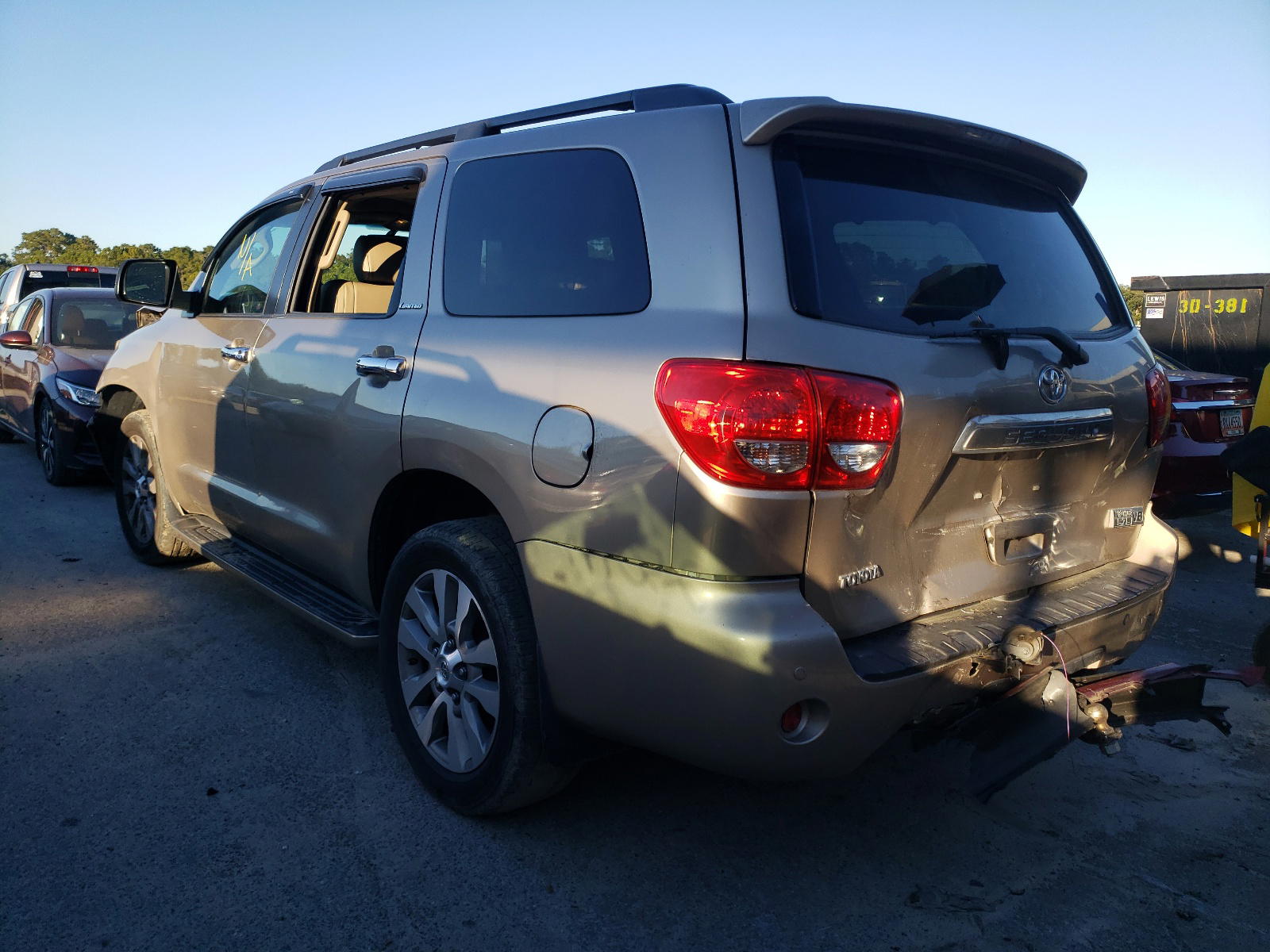 Photo 3 from auction – 2008 TOYOTA SEQUOIA LI with VIN 5TDBY68A98S006423
