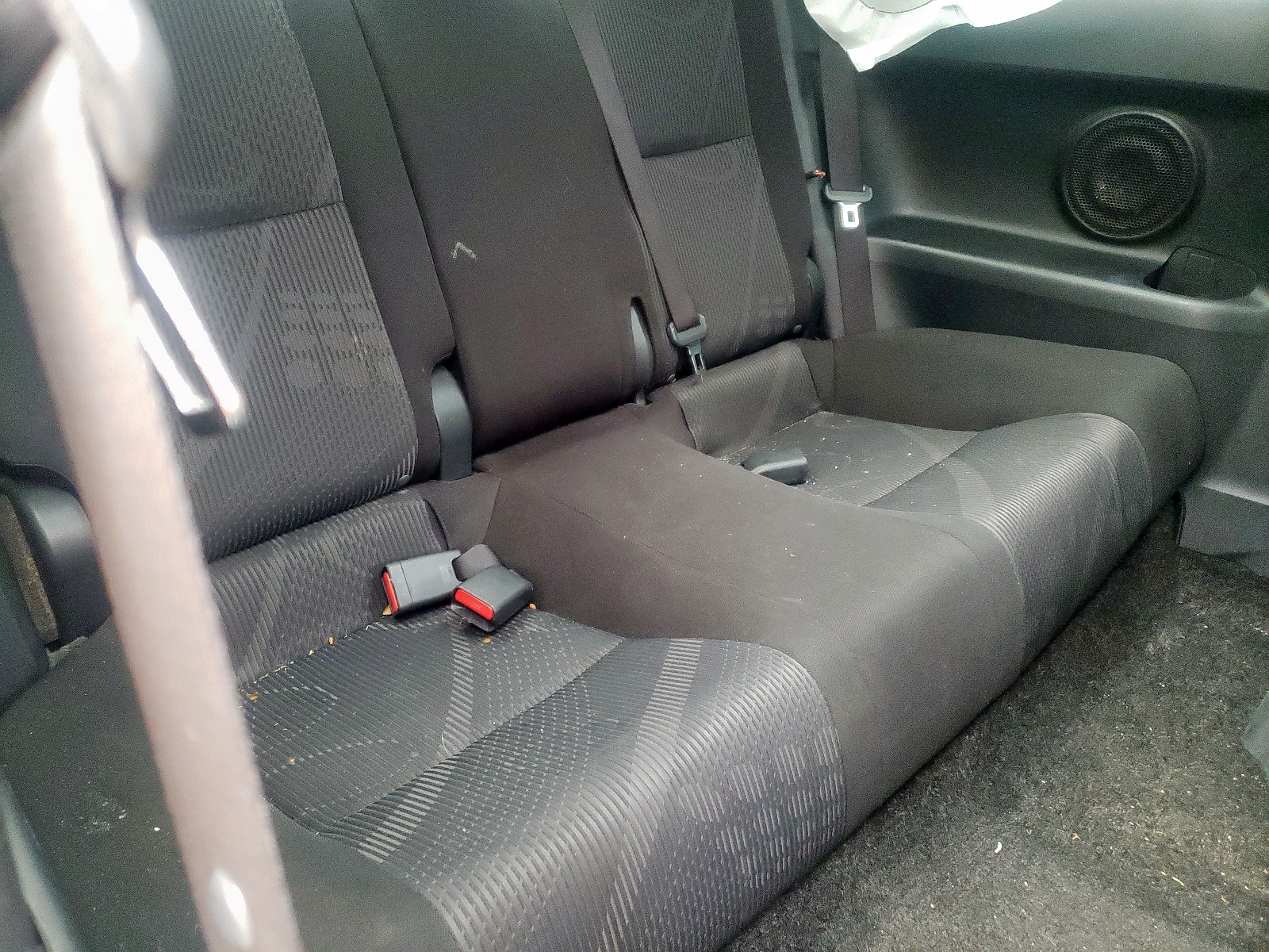 Photo 6 from auction – 2012 TOYOTA SCION TC with VIN JTKJF5C79C3034068