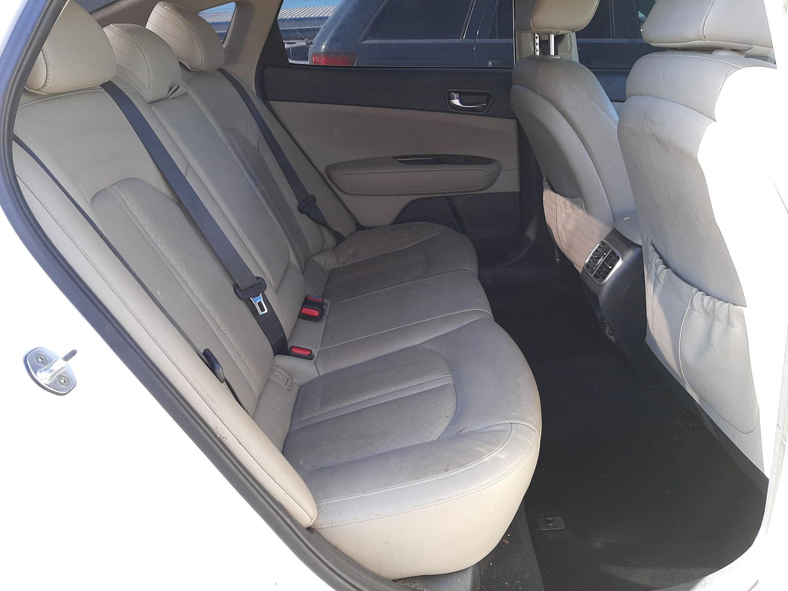 Photo 6 from auction – 2016 KIA OPTIMA EX with VIN 5XXGU4L39GG065504