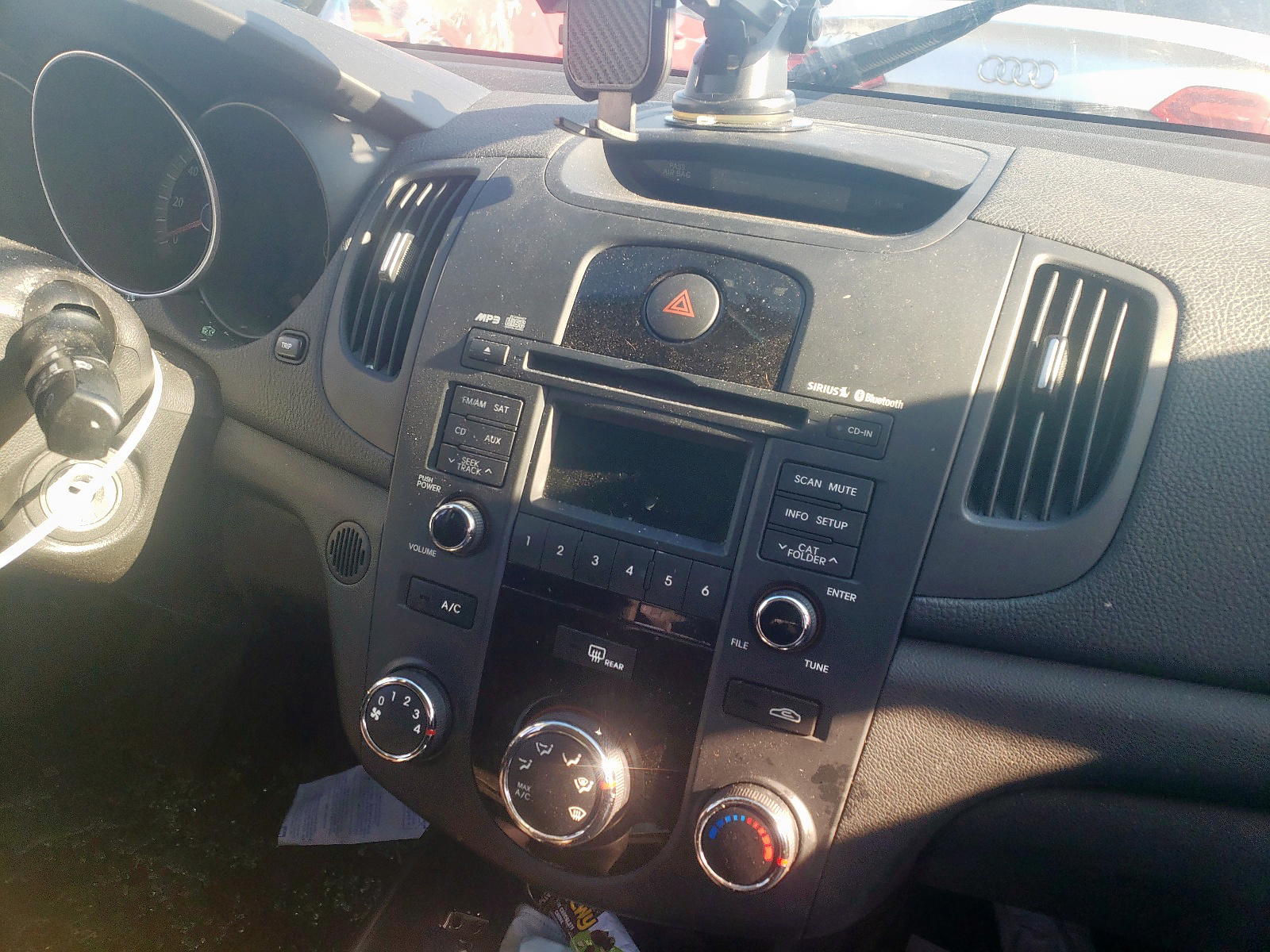 Photo 9 from auction – 2012 KIA FORTE EX with VIN KNAFU4A24C5482885