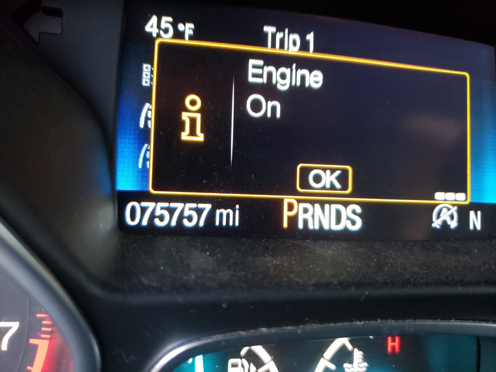 Photo 8 from auction – 2017 FORD ESCAPE SE with VIN 1FMCU0G95HUE33979
