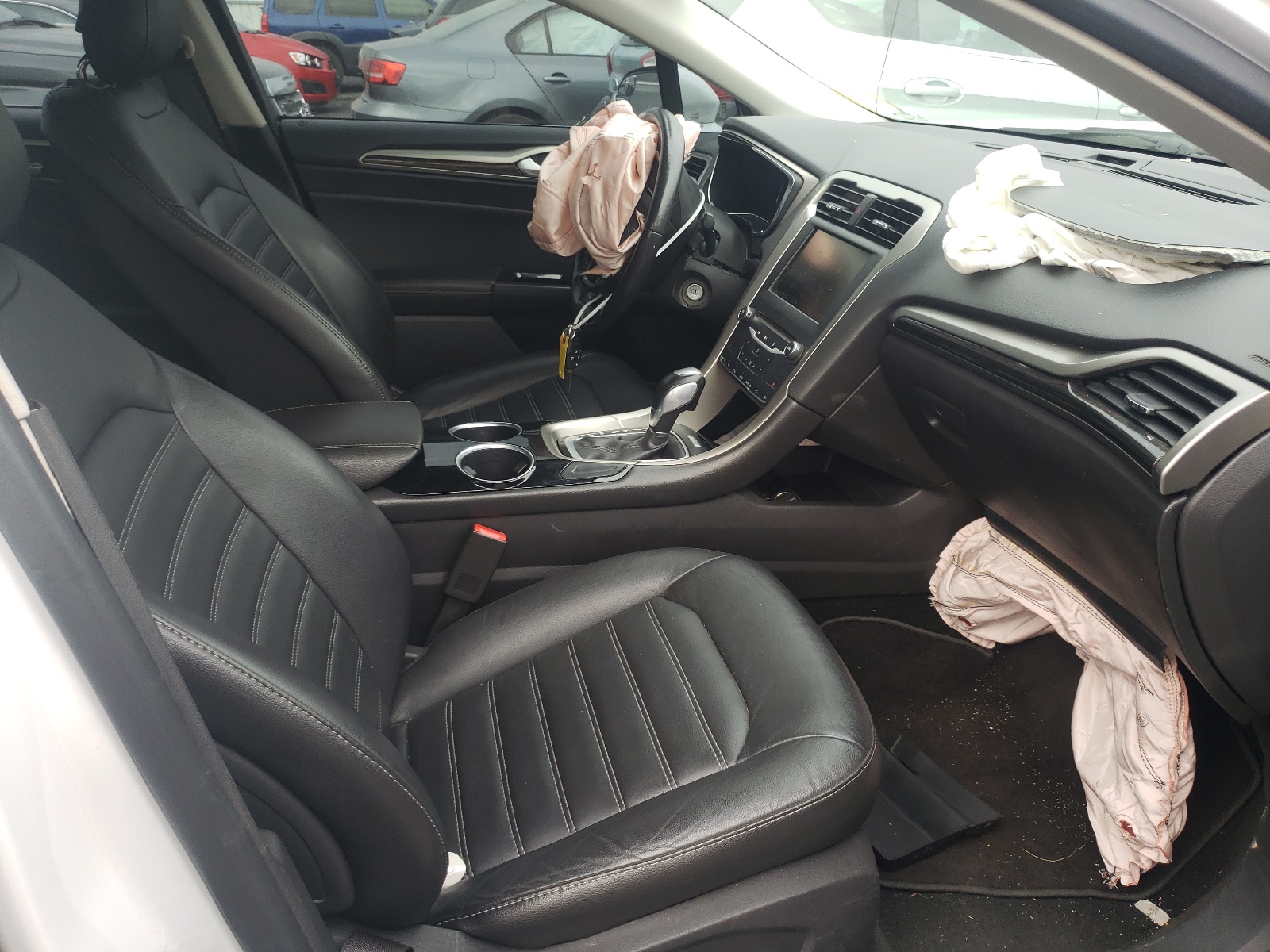 Photo 5 from auction – 2013 FORD FUSION SE with VIN 3FA6P0HR6DR168018