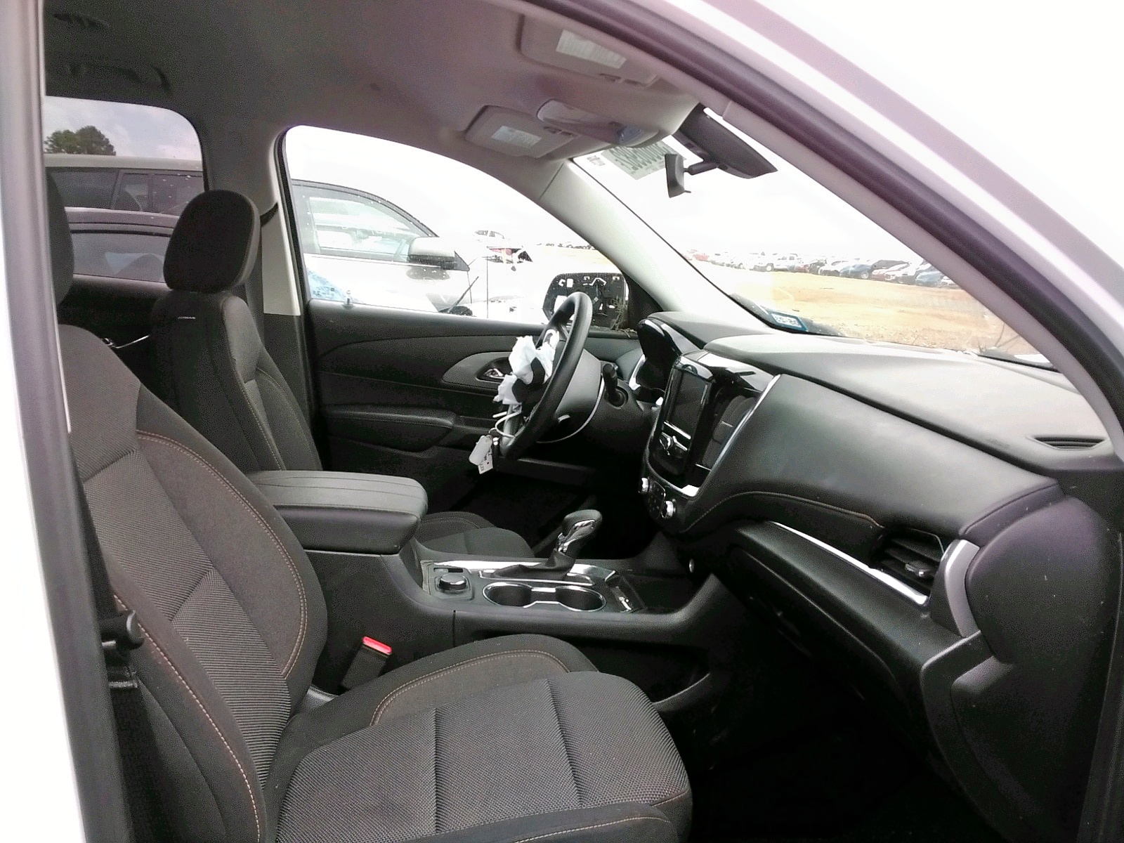 Photo 5 from auction – 2021 CHEVROLET TRAVERSE L with VIN 1GNERFKW6MJ193102