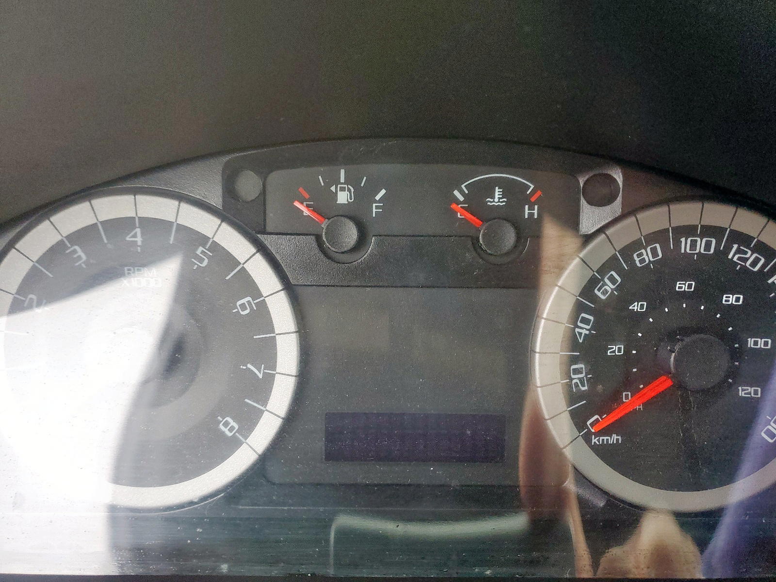 Photo 8 from auction – 2011 FORD ESCAPE XLT with VIN 1FMCU0DG4BKC00598
