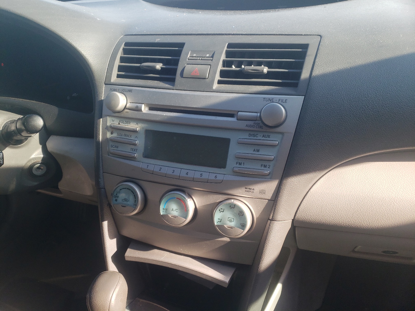 Photo 9 from auction – 2007 TOYOTA CAMRY CE with VIN 4T1BE46K07U620839