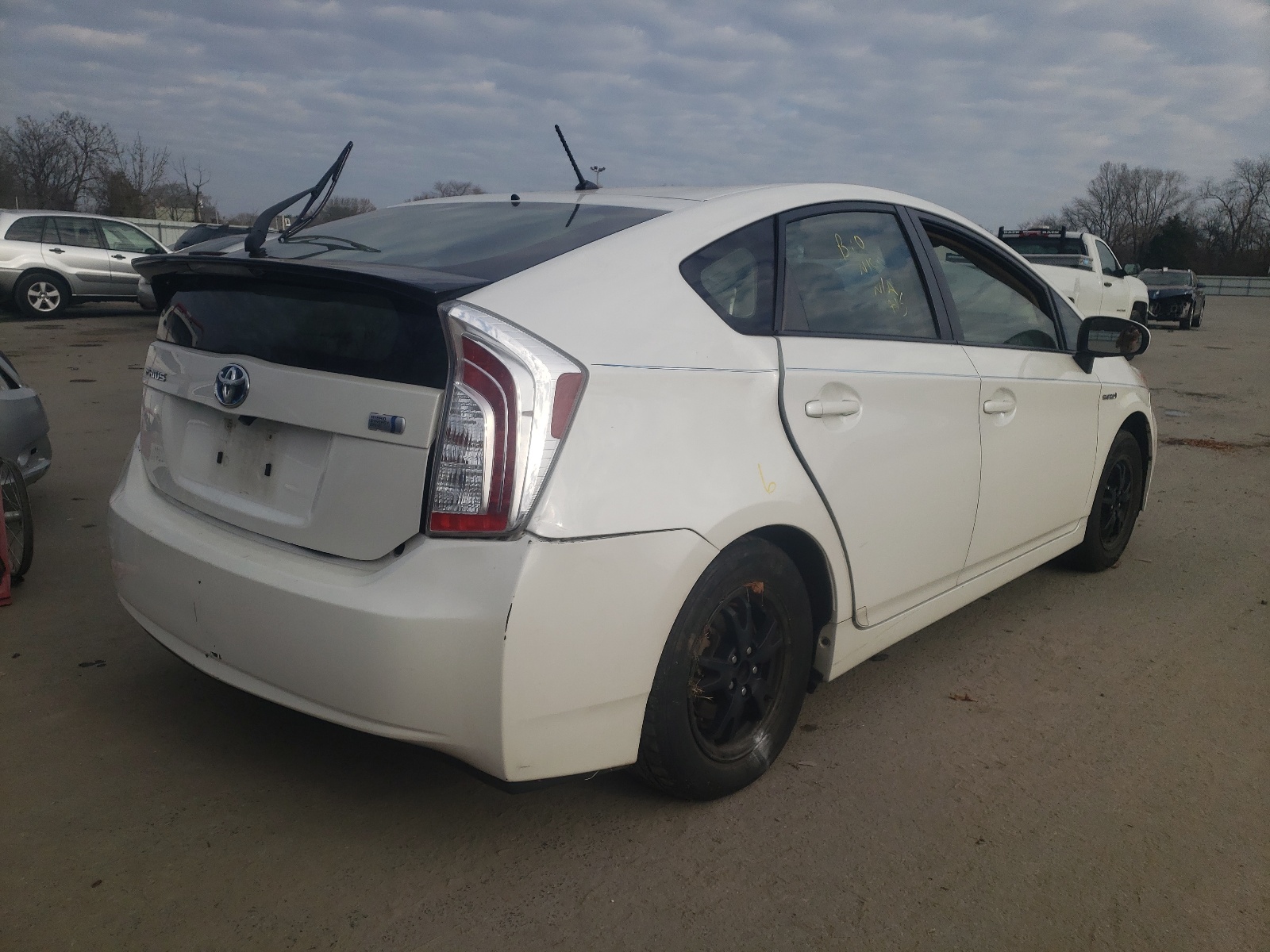 Photo 4 from auction – 2013 TOYOTA PRIUS with VIN JTDKN3DUXD5554390