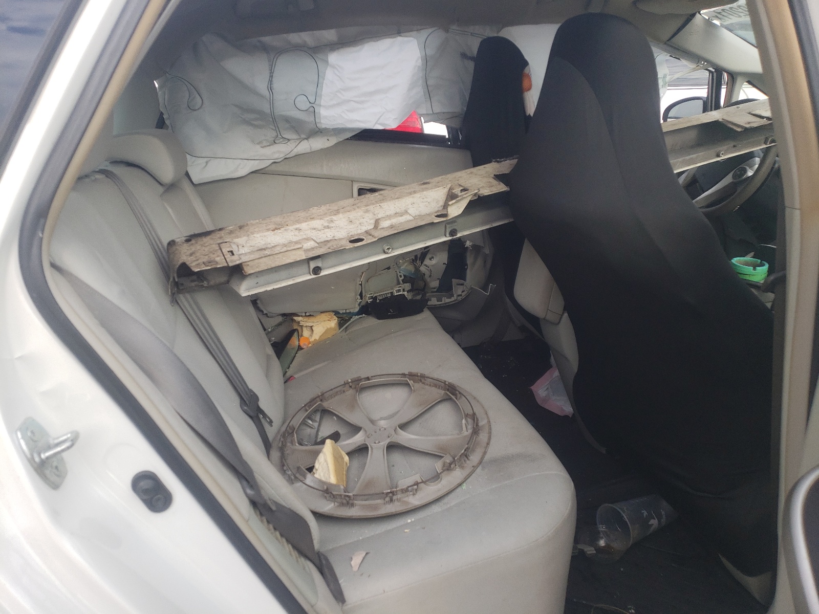 Photo 6 from auction – 2013 TOYOTA PRIUS with VIN JTDKN3DUXD5554390