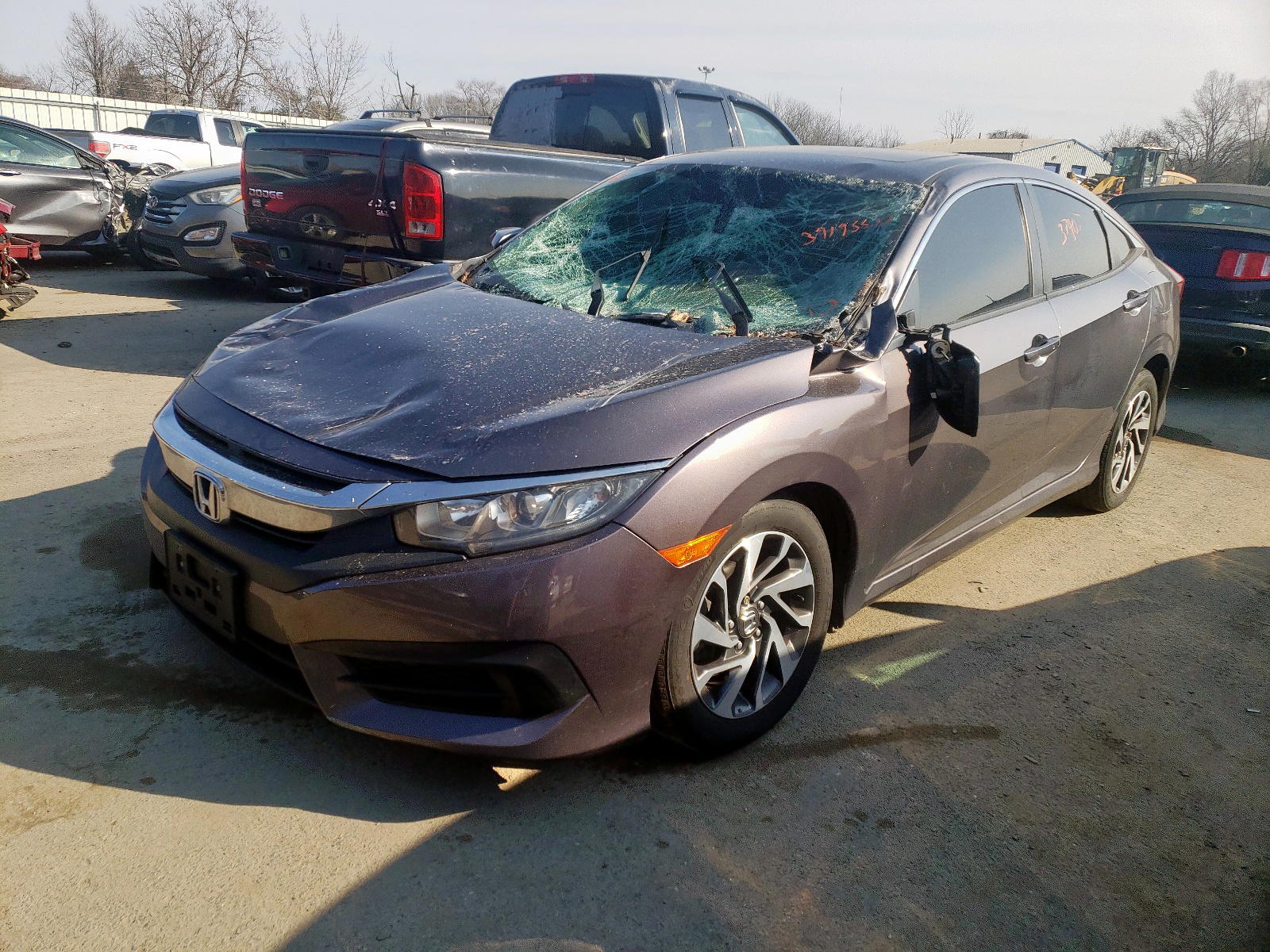 Photo 2 from auction – 2016 HONDA CIVIC EX with VIN 19XFC2F7XGE239705