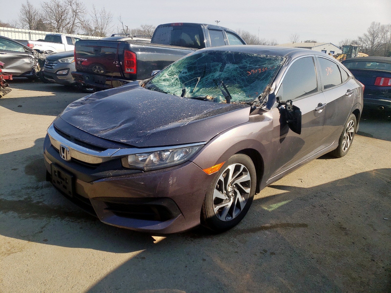 Foto 2 de la subasta – 2016 HONDA CIVIC EX con VIN 19XFC2F7XGE239705