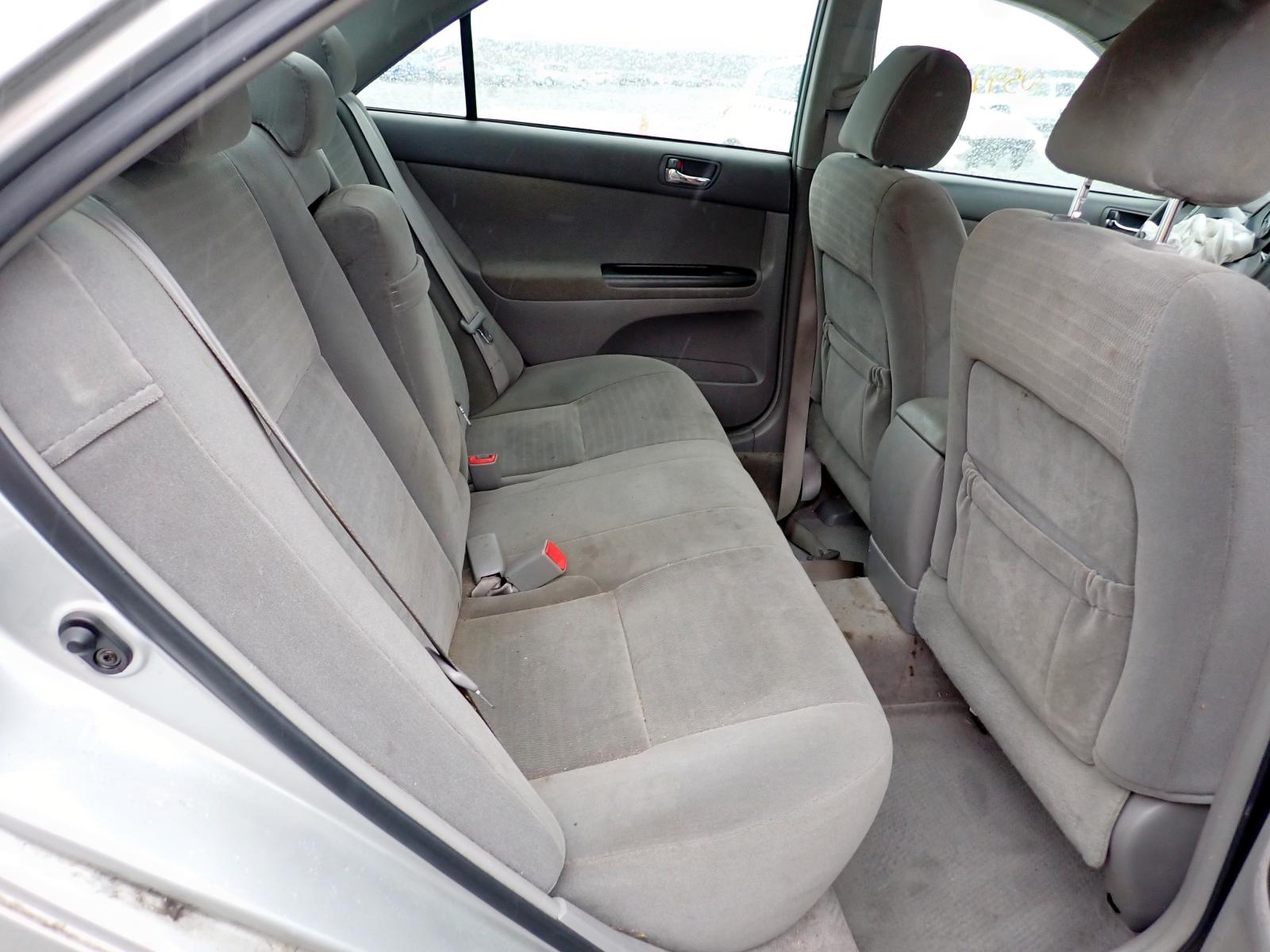 Photo 6 from auction – 2005 TOYOTA CAMRY LE with VIN 4T1BF32K45U100444