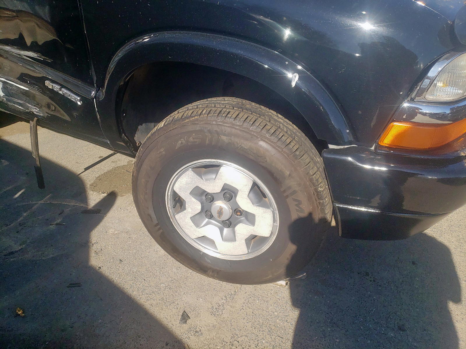 Photo 9 from auction – 2004 CHEVROLET BLAZER with VIN 1GNCT18X74K132718