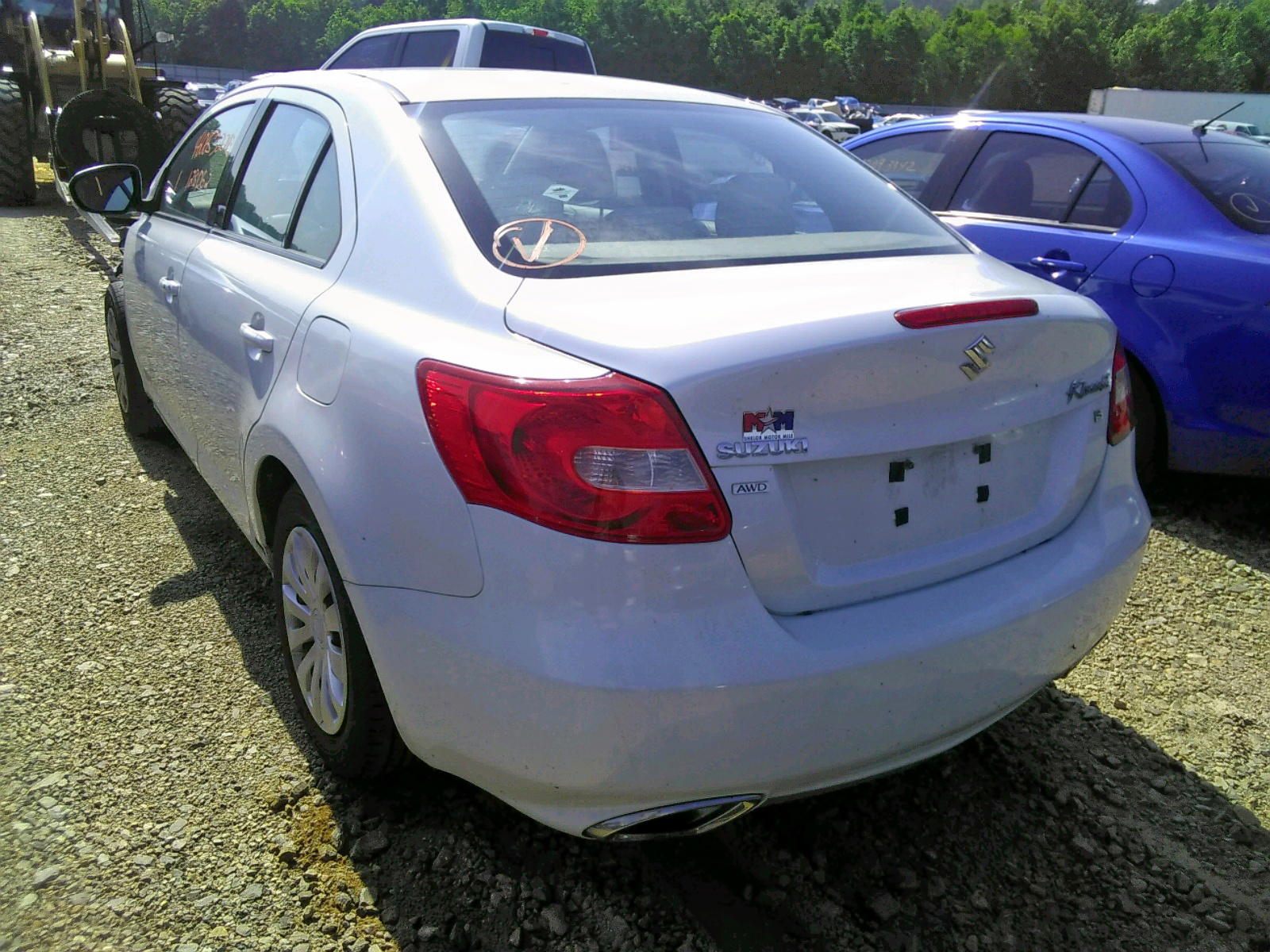 Photo 13 from auction – 2010 SUZUKI KIZASHI S with VIN JS2RF9A13A6100115