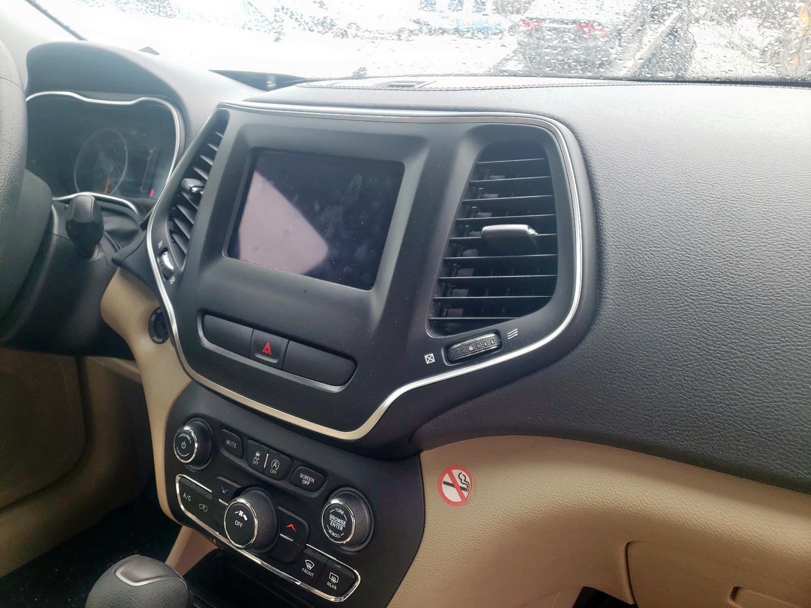Photo 9 from auction – 2020 JEEP CHEROKEE L with VIN 1C4PJLCB7LD601302