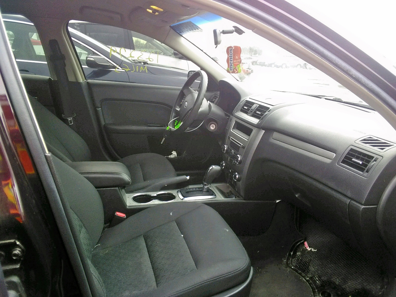 Photo 5 from auction – 2011 FORD FUSION SE with VIN 3FAHP0HA5BR120087