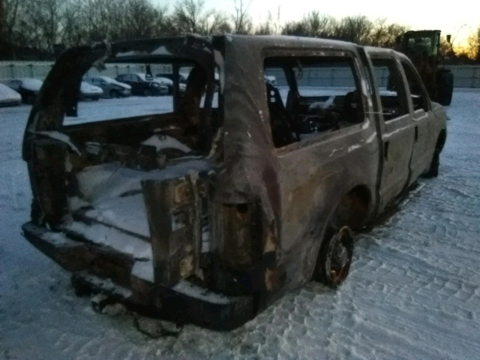 Photo 4 from auction – 2004 FORD EXCURSION with VIN 1FMNU45S14EC36236
