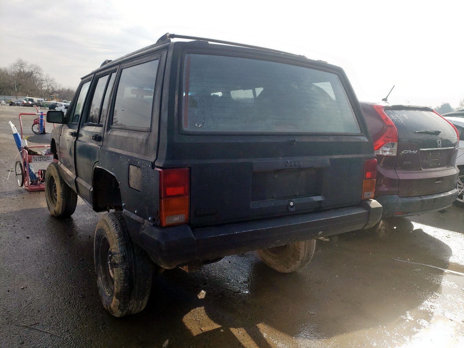 Photo 3 from auction – 1996 JEEP CHEROKEE S with VIN 1J4FJ68S4TL274119