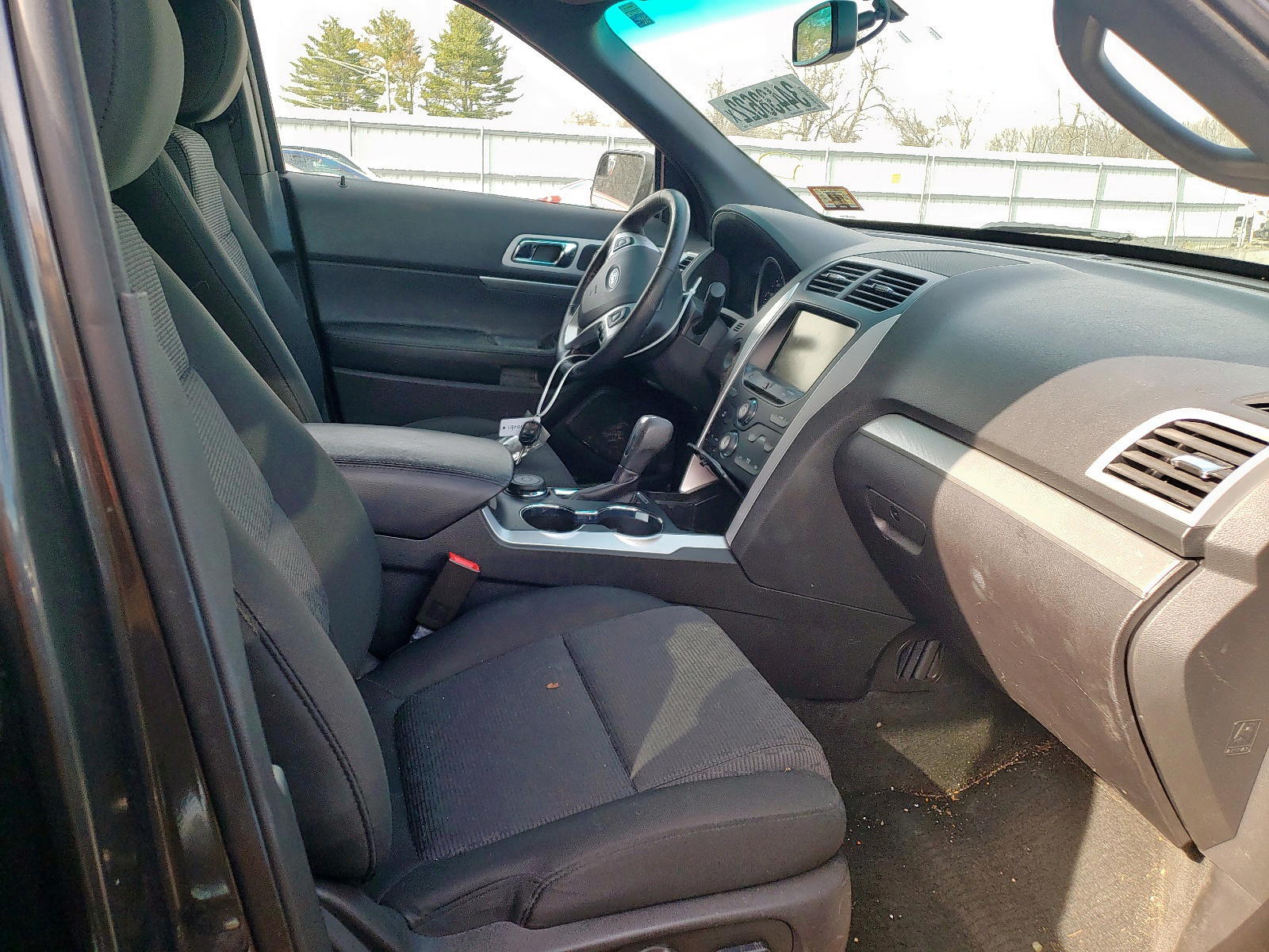 Photo 5 from auction – 2015 FORD EXPLORER X with VIN 1FM5K8D80FGB45596