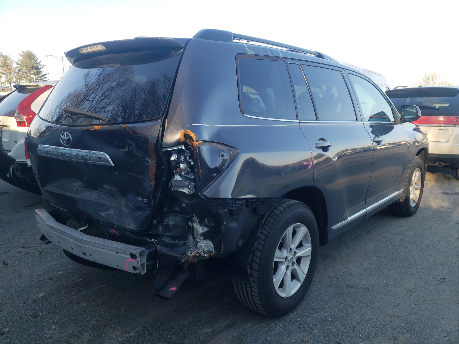 Photo 4 from auction – 2012 TOYOTA HIGHLANDER with VIN 5TDBK3EH8CS142469