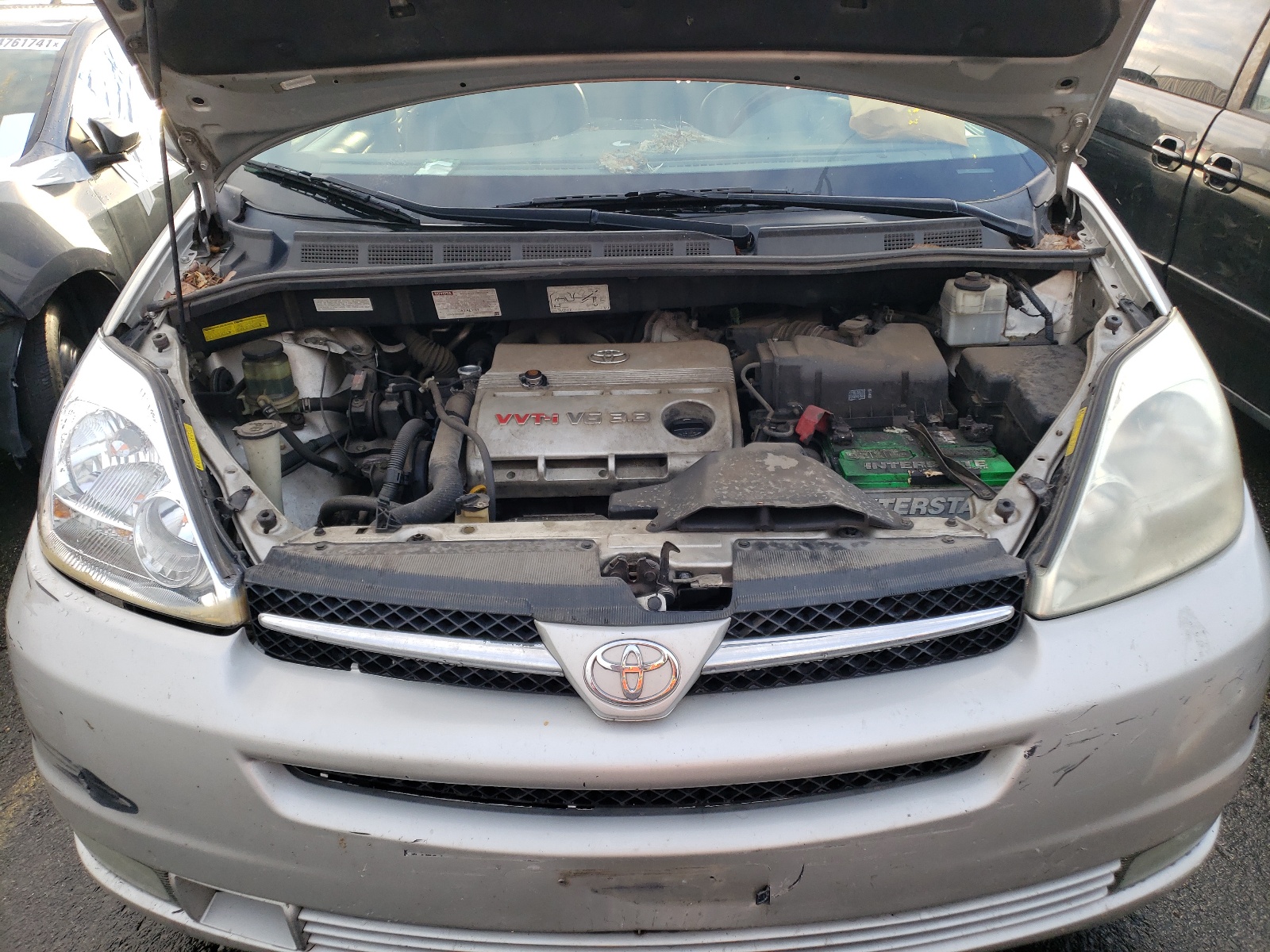 Photo 7 from auction – 2004 TOYOTA SIENNA XLE with VIN 5TDBA22C74S008298