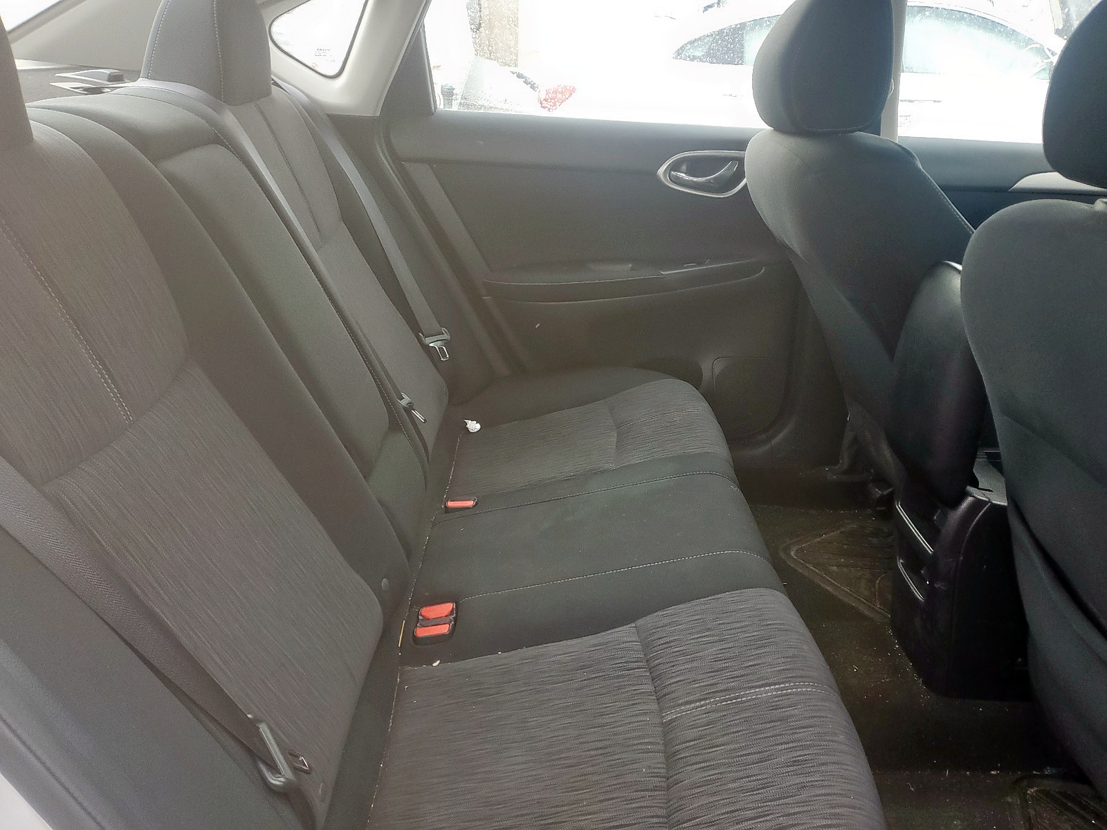 Photo 6 from auction – 2015 NISSAN SENTRA S with VIN 3N1AB7AP0FL633342