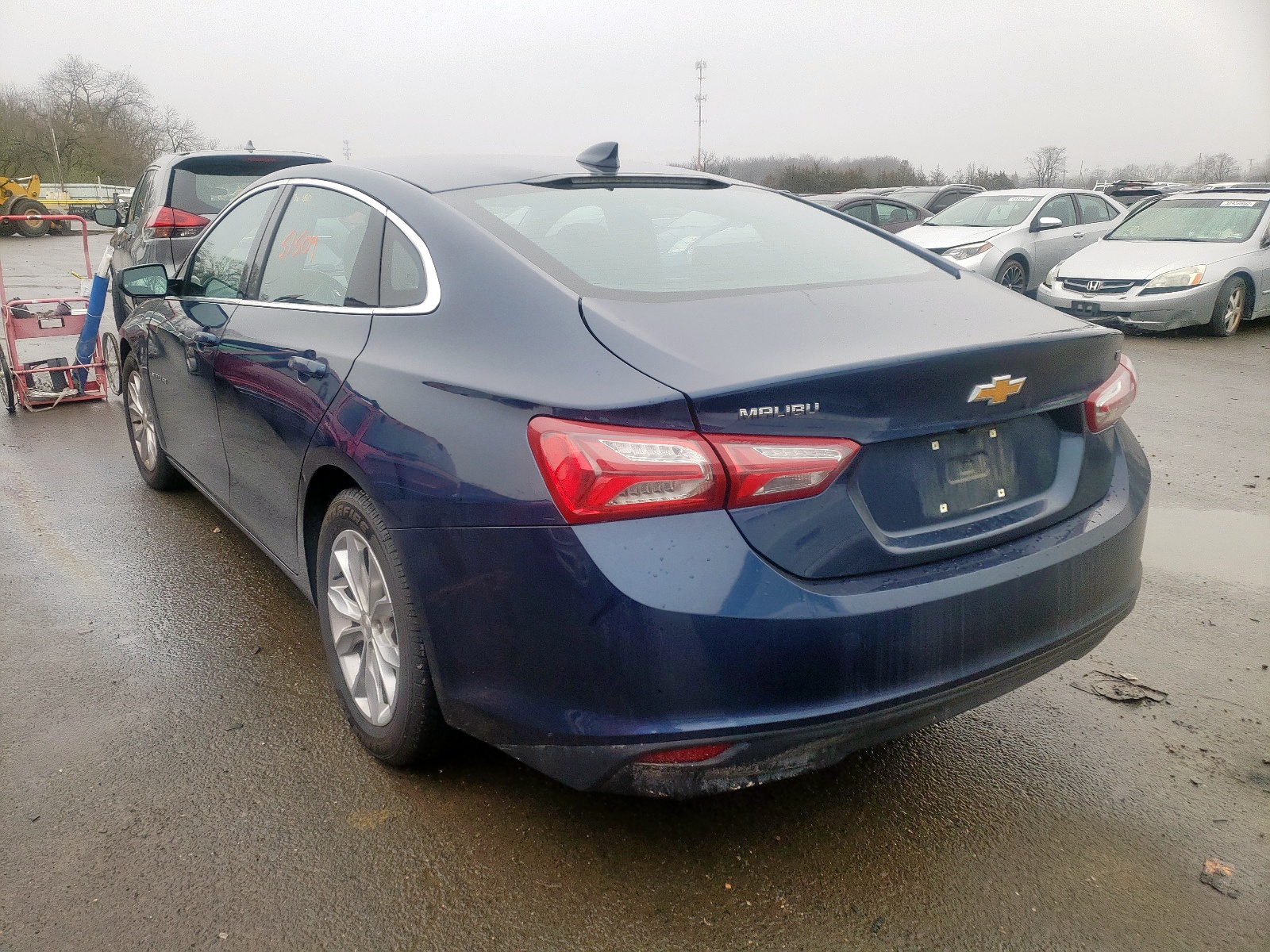 Photo 3 from auction – 2020 CHEVROLET MALIBU LT with VIN 1G1ZD5ST2LF095168