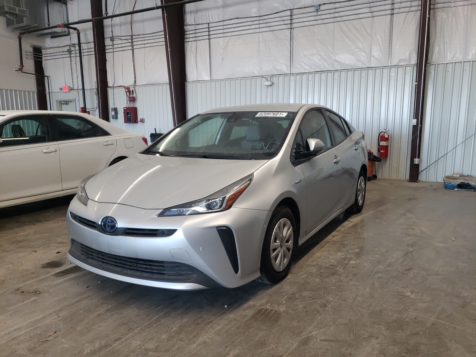 Photo 2 from auction – 2019 TOYOTA PRIUS with VIN JTDKARFU8K3100935
