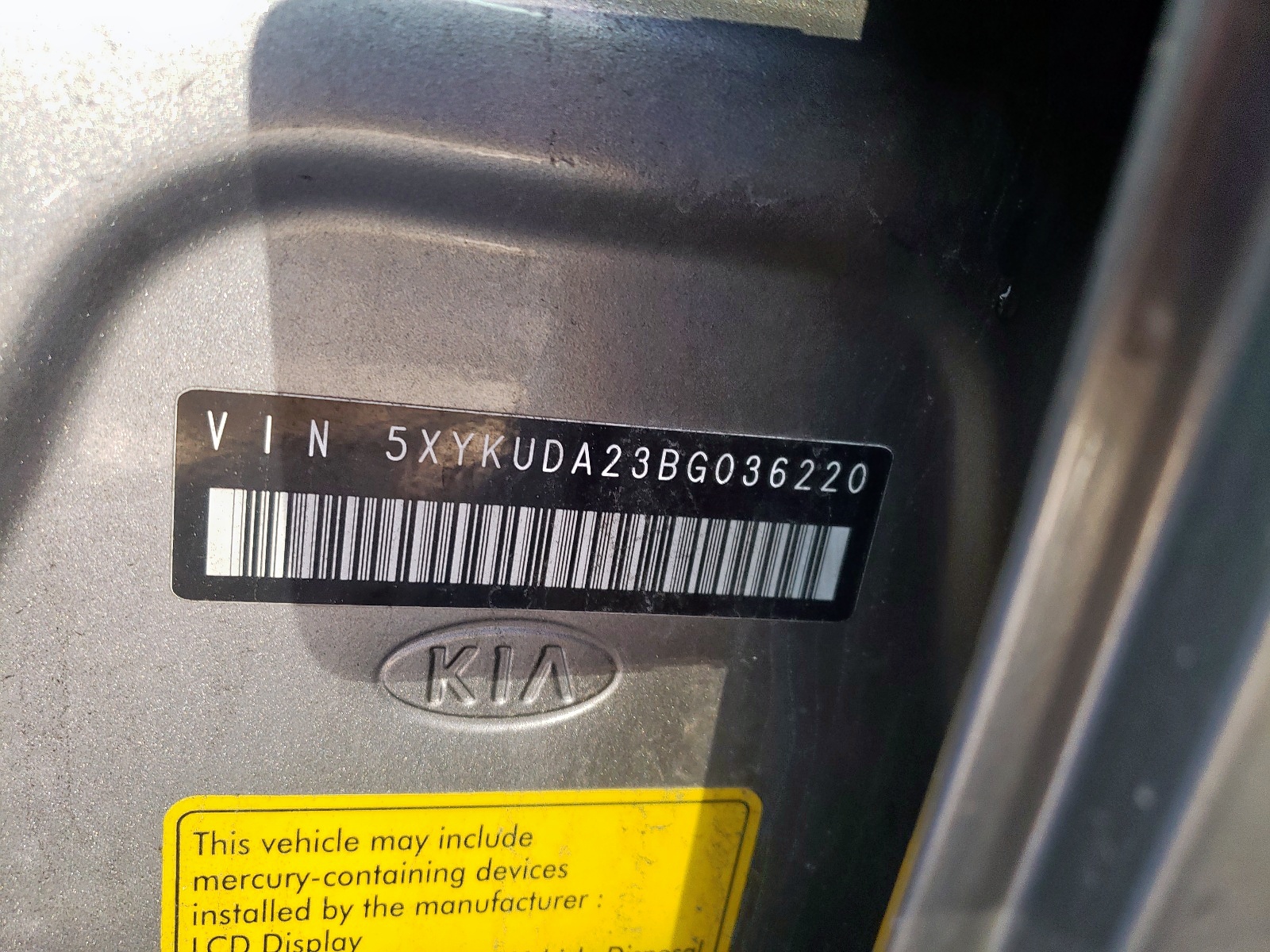 Photo 10 from auction – 2011 KIA SORENTO EX with VIN 5XYKUDA23BG036220