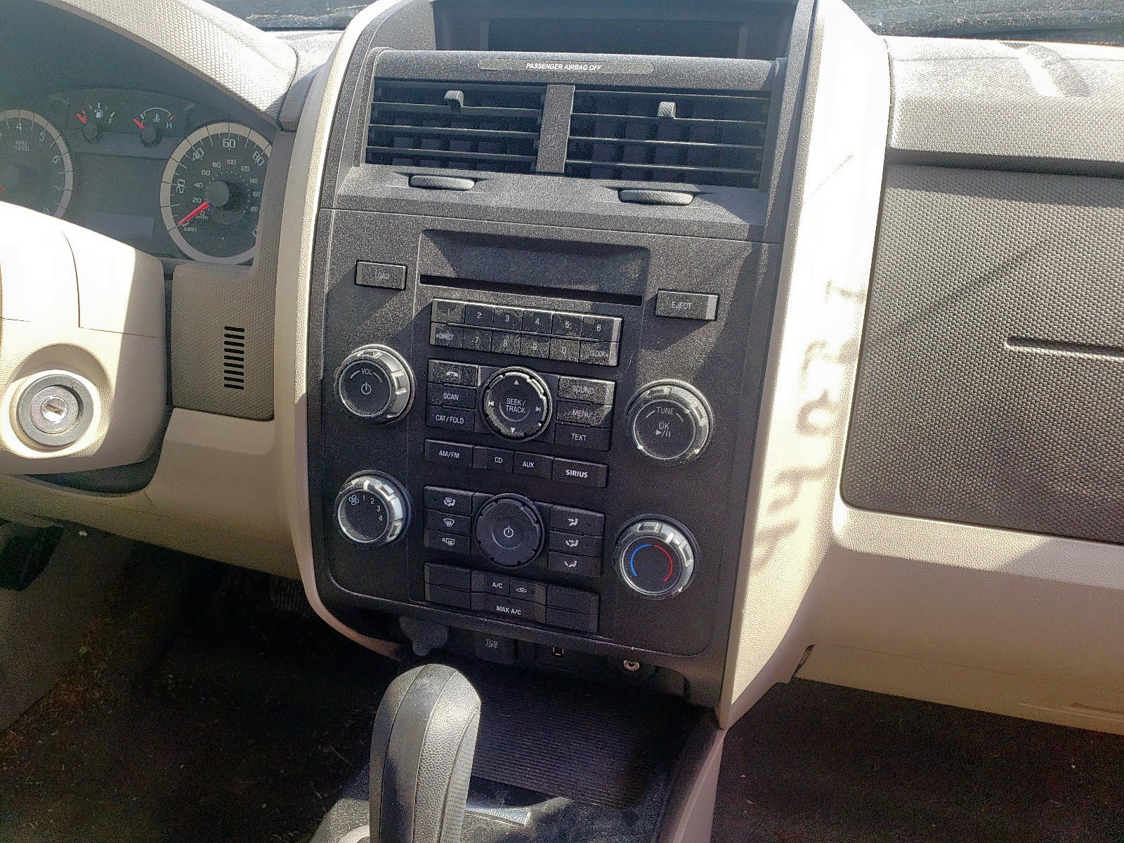 Photo 9 from auction – 2012 FORD ESCAPE XLS with VIN 1FMCU0C77CKB15774