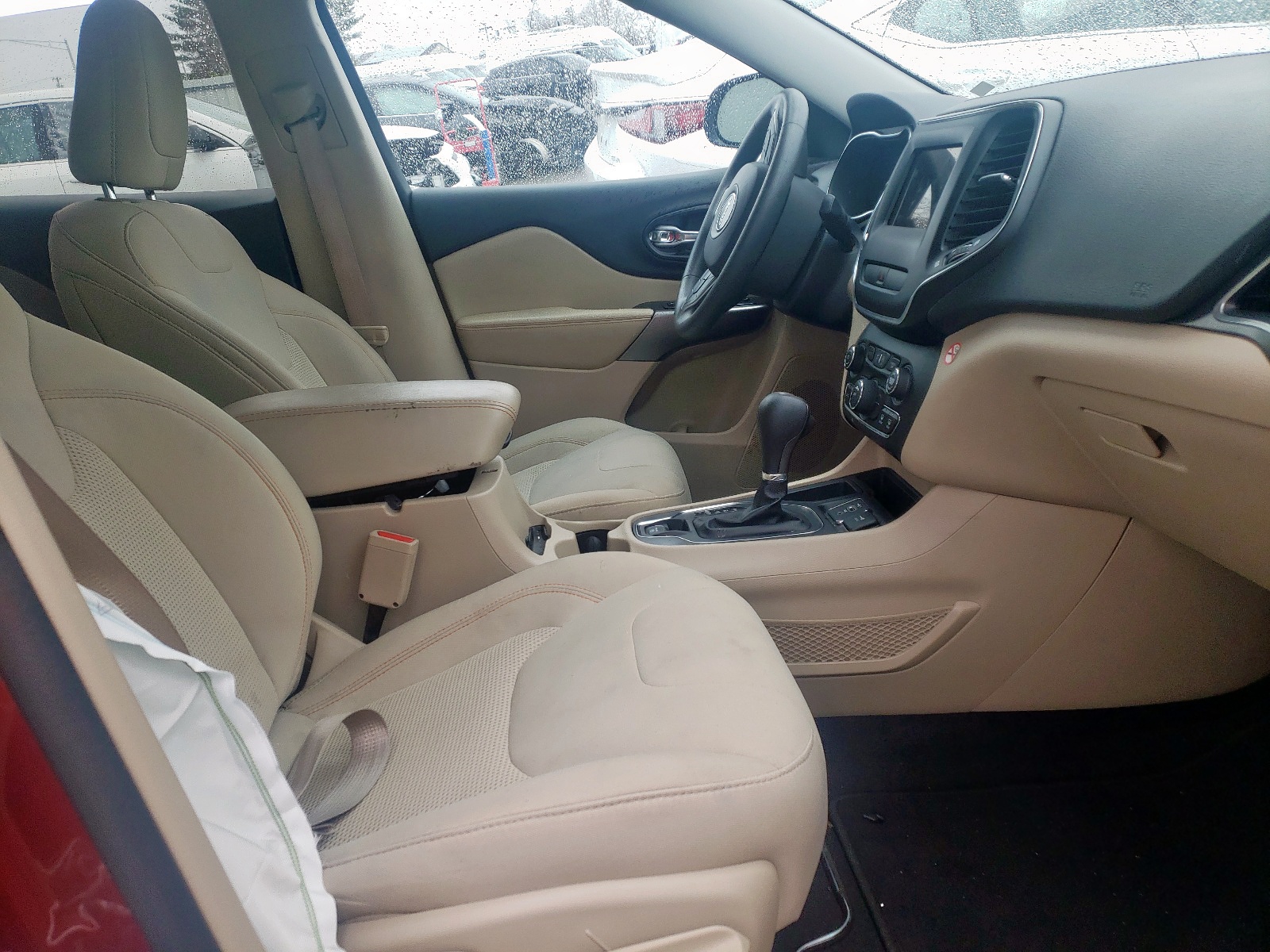 Photo 5 from auction – 2020 JEEP CHEROKEE L with VIN 1C4PJLCB7LD601302