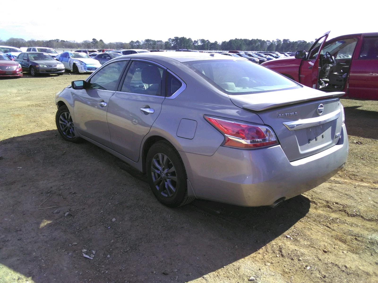 Photo 3 from auction – 2015 NISSAN ALTIMA 2.5 with VIN 1N4AL3AP4FN898774